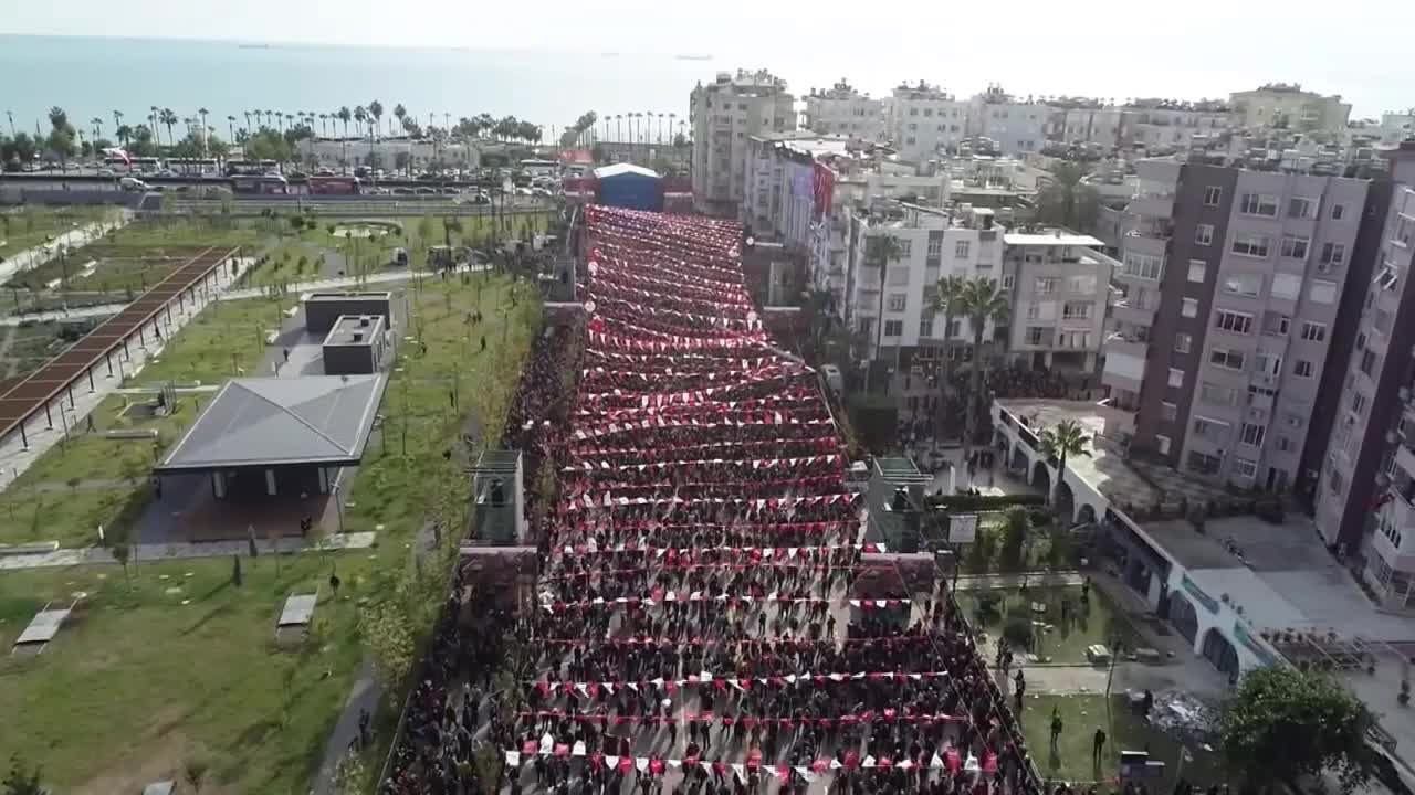 CHP’NİN MERSİN’DE MİLLETİN SESİ MİTİNGİ: KILIÇDAROĞLU, SEÇİM STARTINI MERSİN’DE VERİYOR