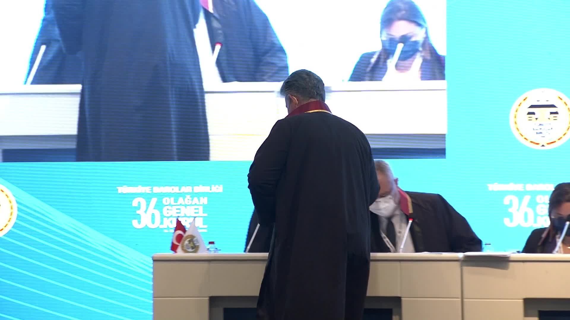 TBB BAŞKANI FEYZİOĞLU: İLK TAŞI EN GÜNAHSIZINIZ ATSIN!