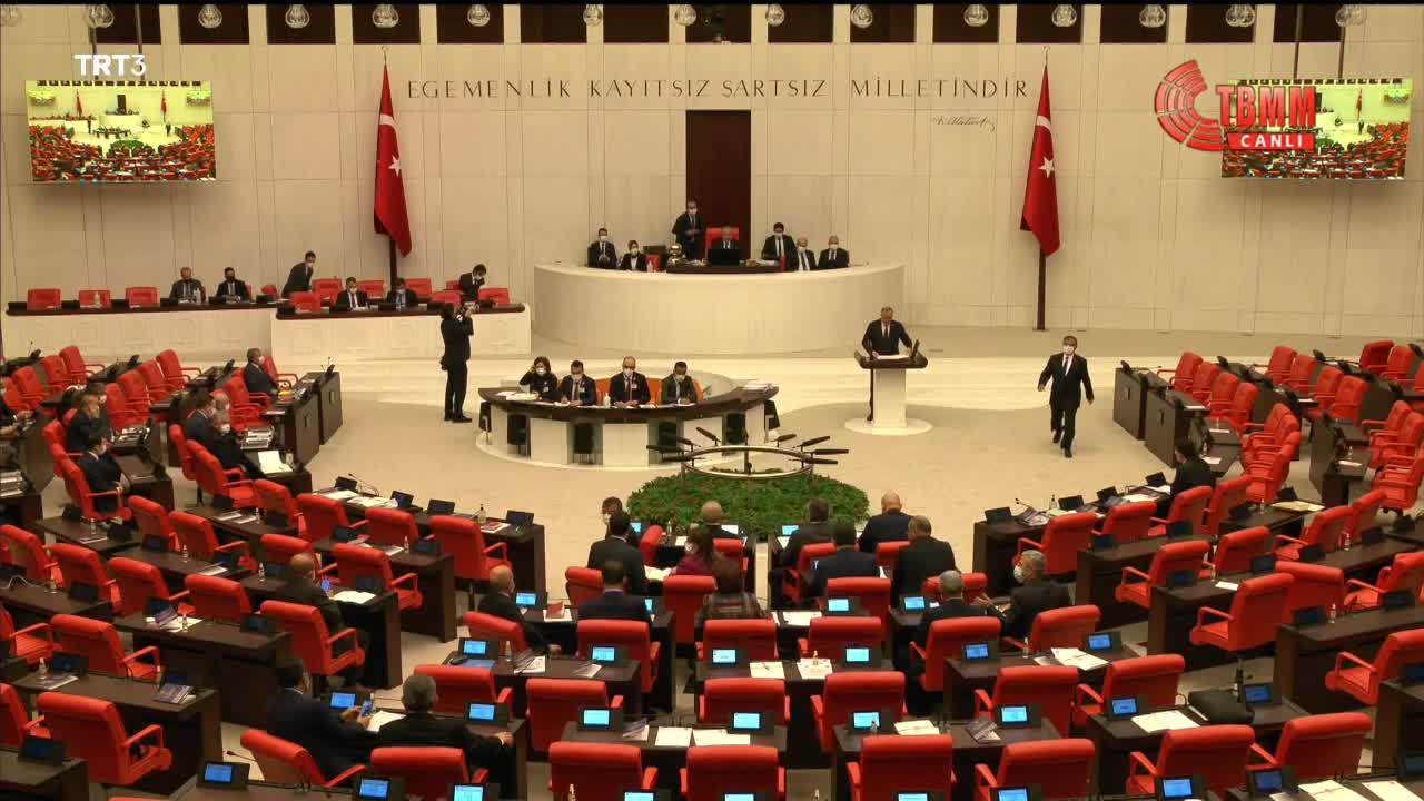 AKÇAY: "MİLLİ ÇIKARLARIMIZA SAHİP ÇIKMANIN BEDELİNİ SUNİ DÖVİZ ARTIŞIYLA ÖDETMEYE ÇALIŞIYORLAR"