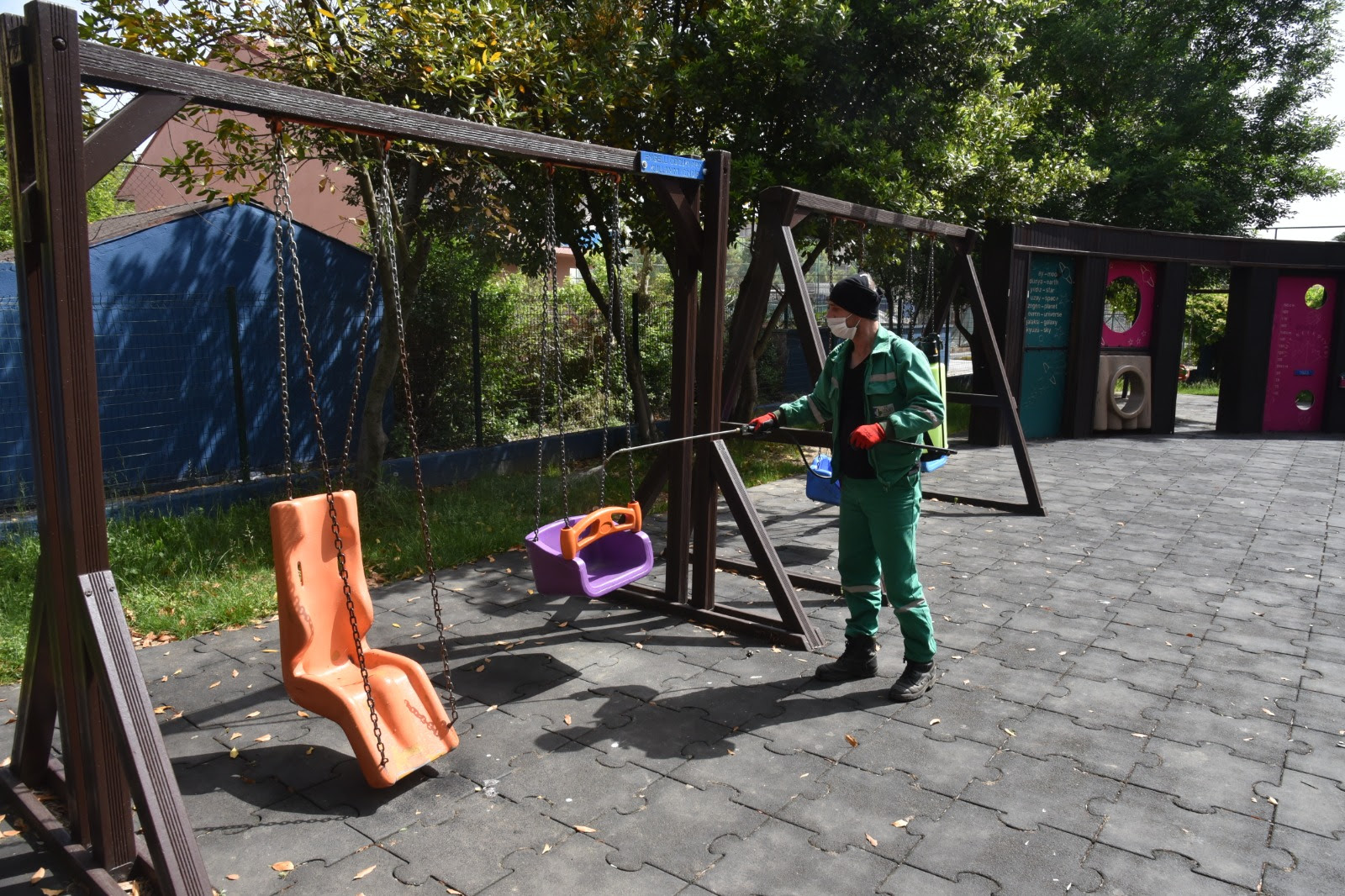 İZMİT BELEDİYESİ, PARKLARI ÇOCUKLAR İÇİN HAZIRLADI