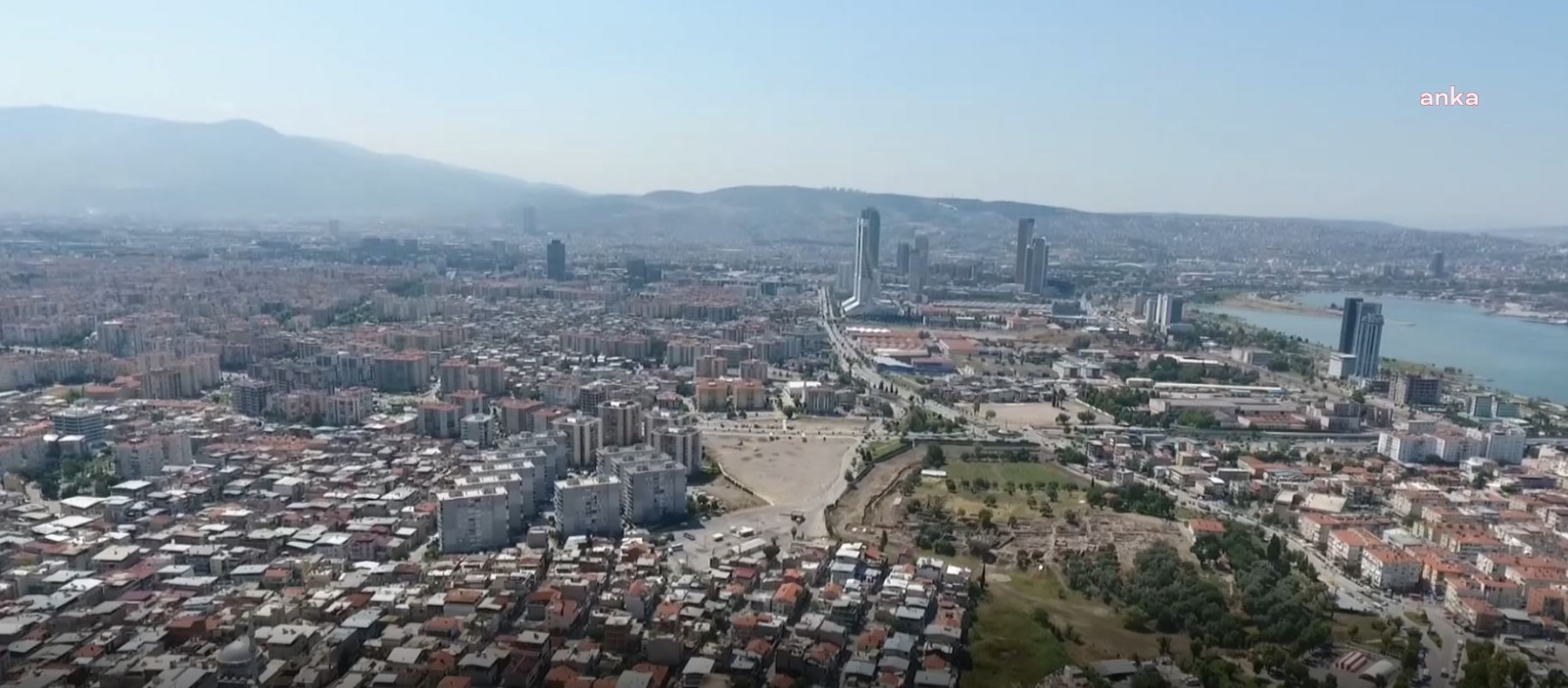 BAYRAKLI BELEDİYE BAŞKANI SANDAL: “BAYRAKLI’YI YENİDEN PLANLIYORUZ”