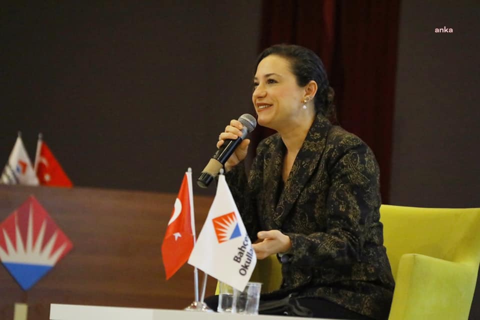 BAŞKAN SENGEL: “GENÇLER YAŞADIKLARI KENTLE İLGİLİ HAYAL KURSUN İSTİYORUM”