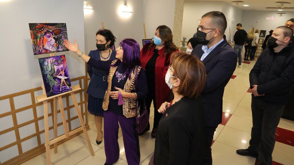 ODUNPAZARI'NDA 'KADINA YAŞAM HAKKI' SERGİSİ AÇILDI