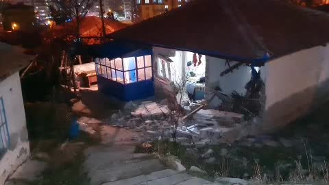 KIRIKKALE’DE ŞOFBEN PATLADI, BABA VE OĞLU YARALANDI