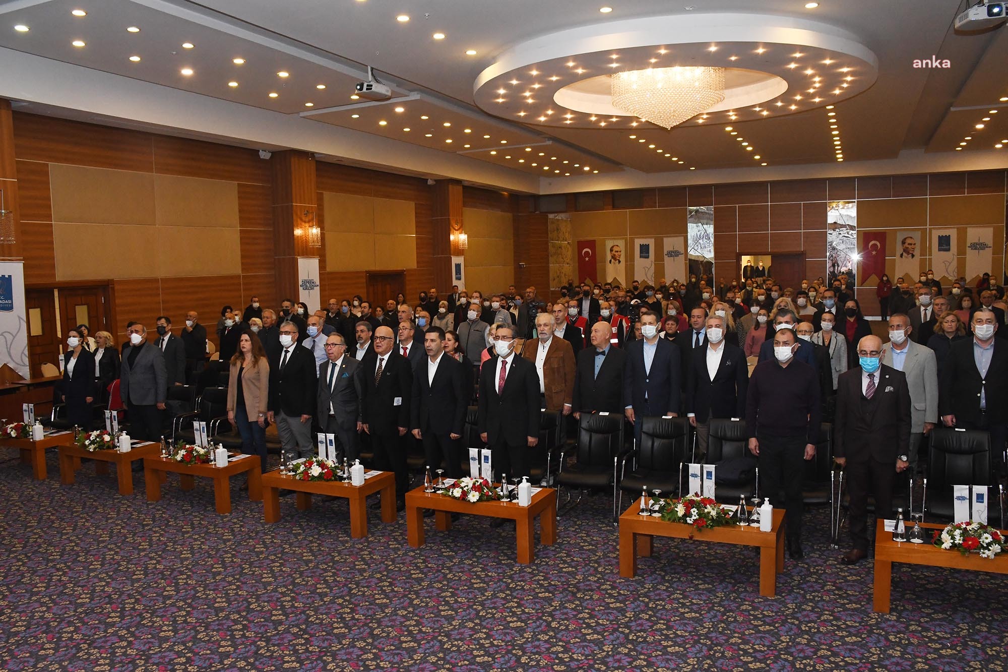 KUŞADASI’NDA ‘DEPREM İLE KENTSEL DÖNÜŞÜM KURULTAYI’ BAŞLADI