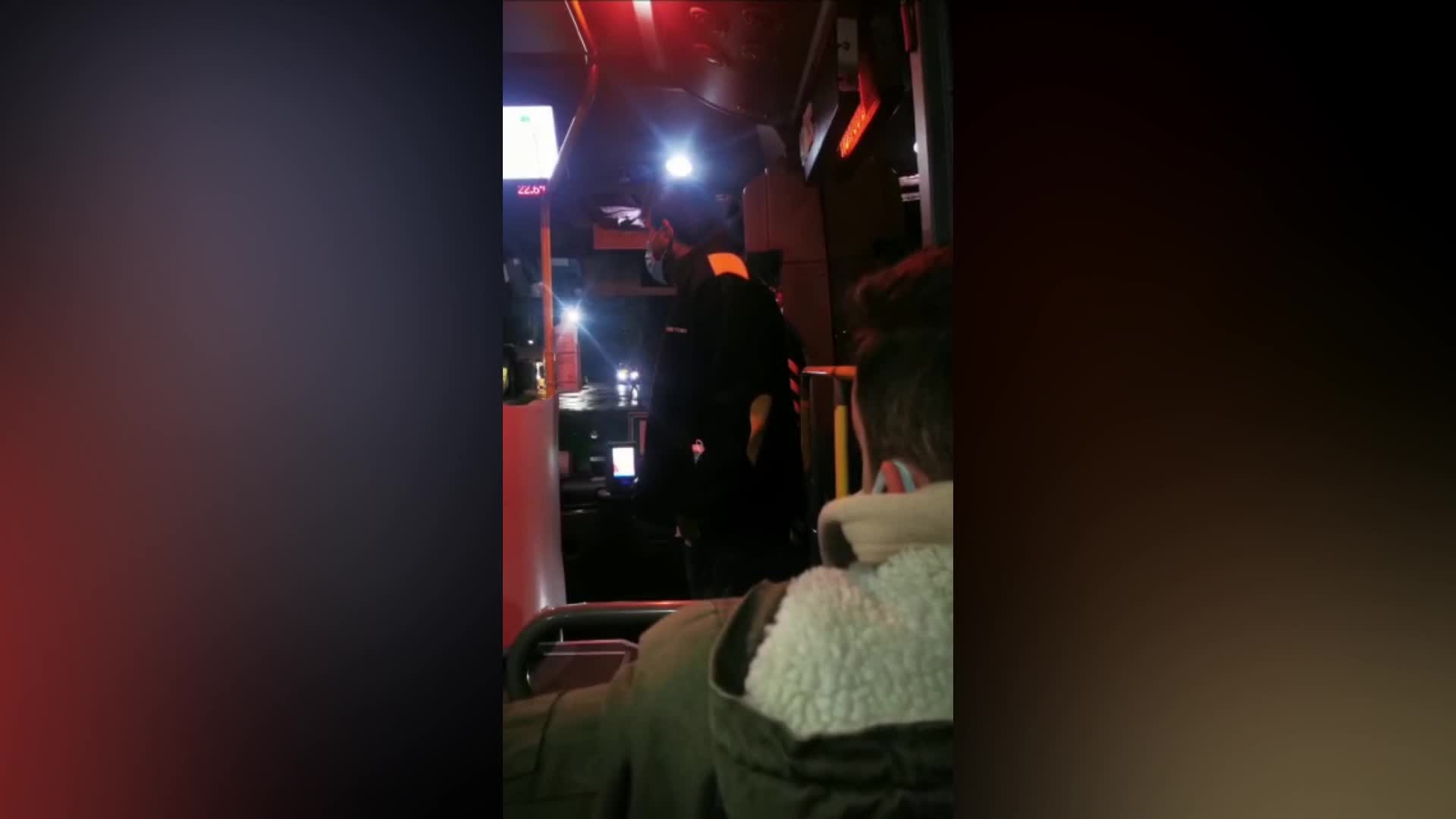 İŞÇİYİ KIYAFETİNDEN DOLAYI ALMAYAN ŞOFÖRÜN ÇALIŞMA BELGESİ İPTAL EDİLDİ