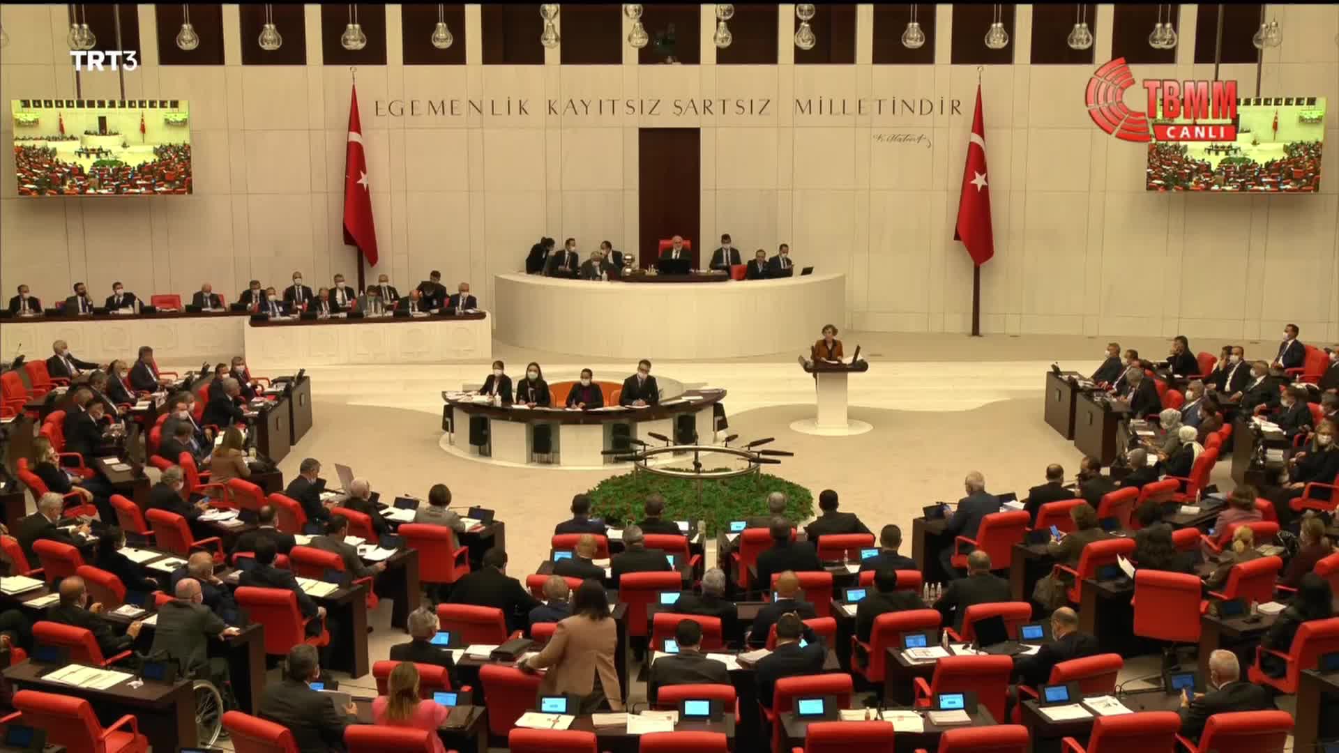 KERESTECİOĞLU: "AYA SERT İNİŞ YAPILACAKMIŞ. LÜTFEN YANINIZDAKİ KİŞİYİ DE GÖTÜRÜN"