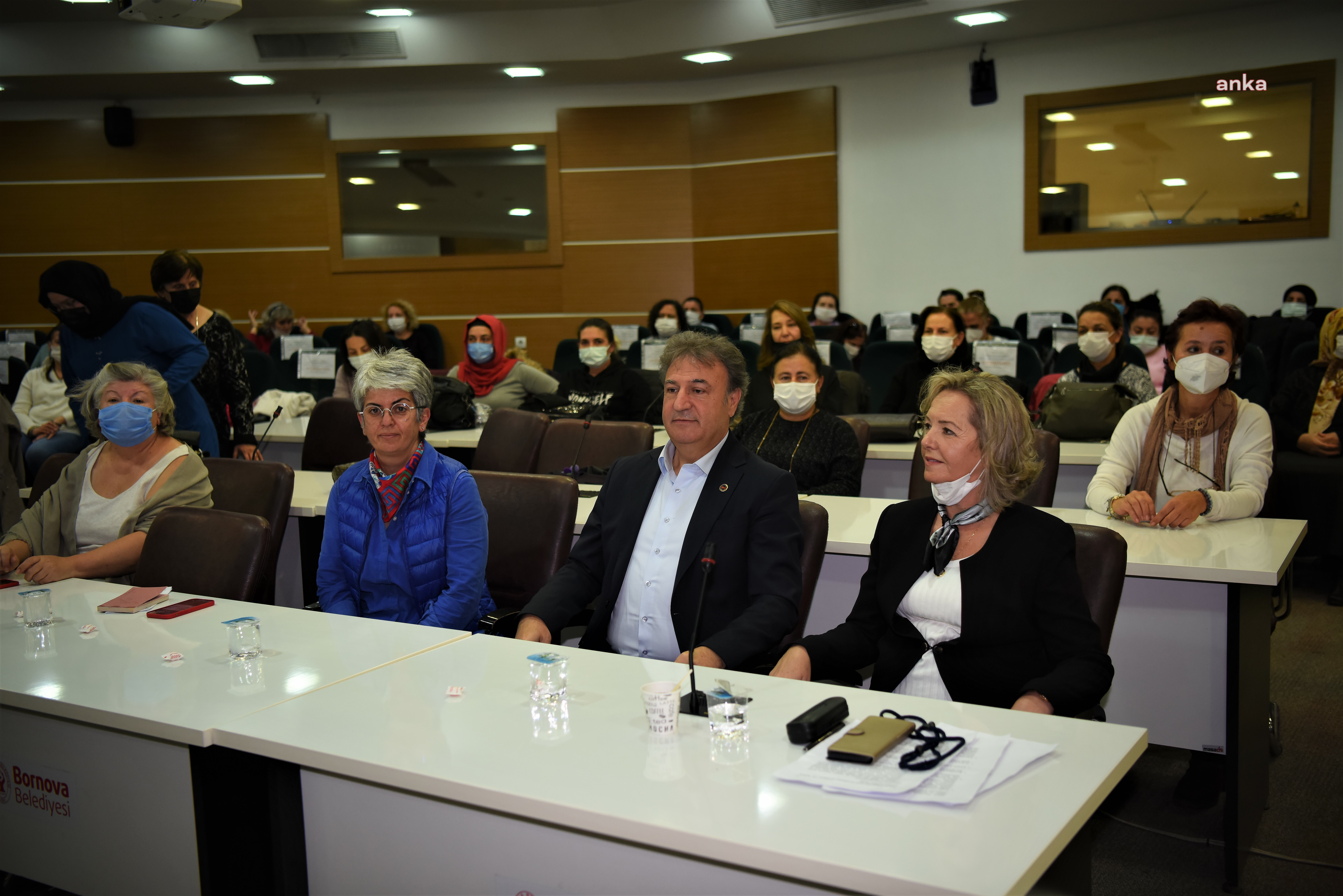 BORNOVA KADIN KOOPERATİFİ'NDE YENİ YÖNETİM SEÇİLDİ