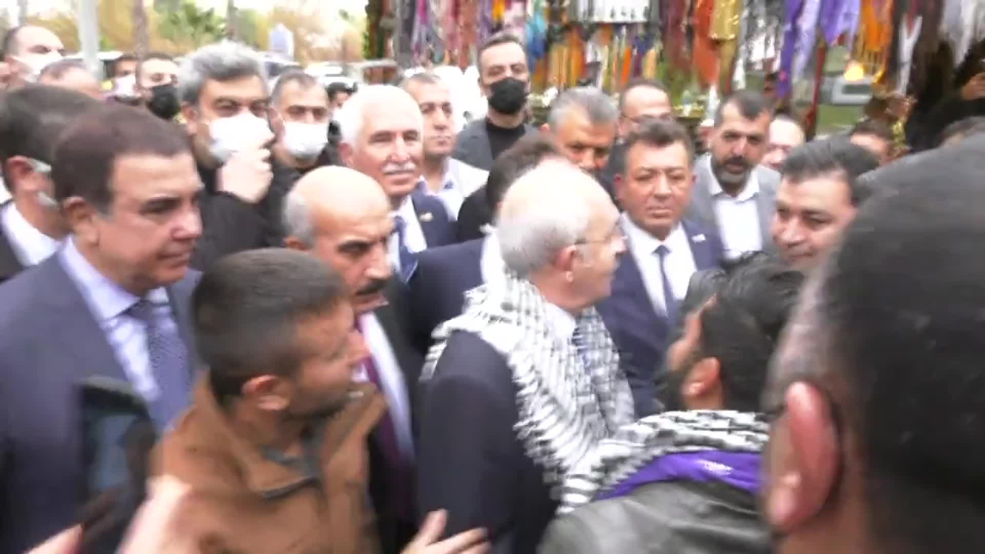 KILIÇDAROĞLU ŞANLIURFA’DA BALIKLIGÖL’Ü ZİYARET ETTİ, HZ. İBRAHİM MAKAMI'NDA DUA OKUDU