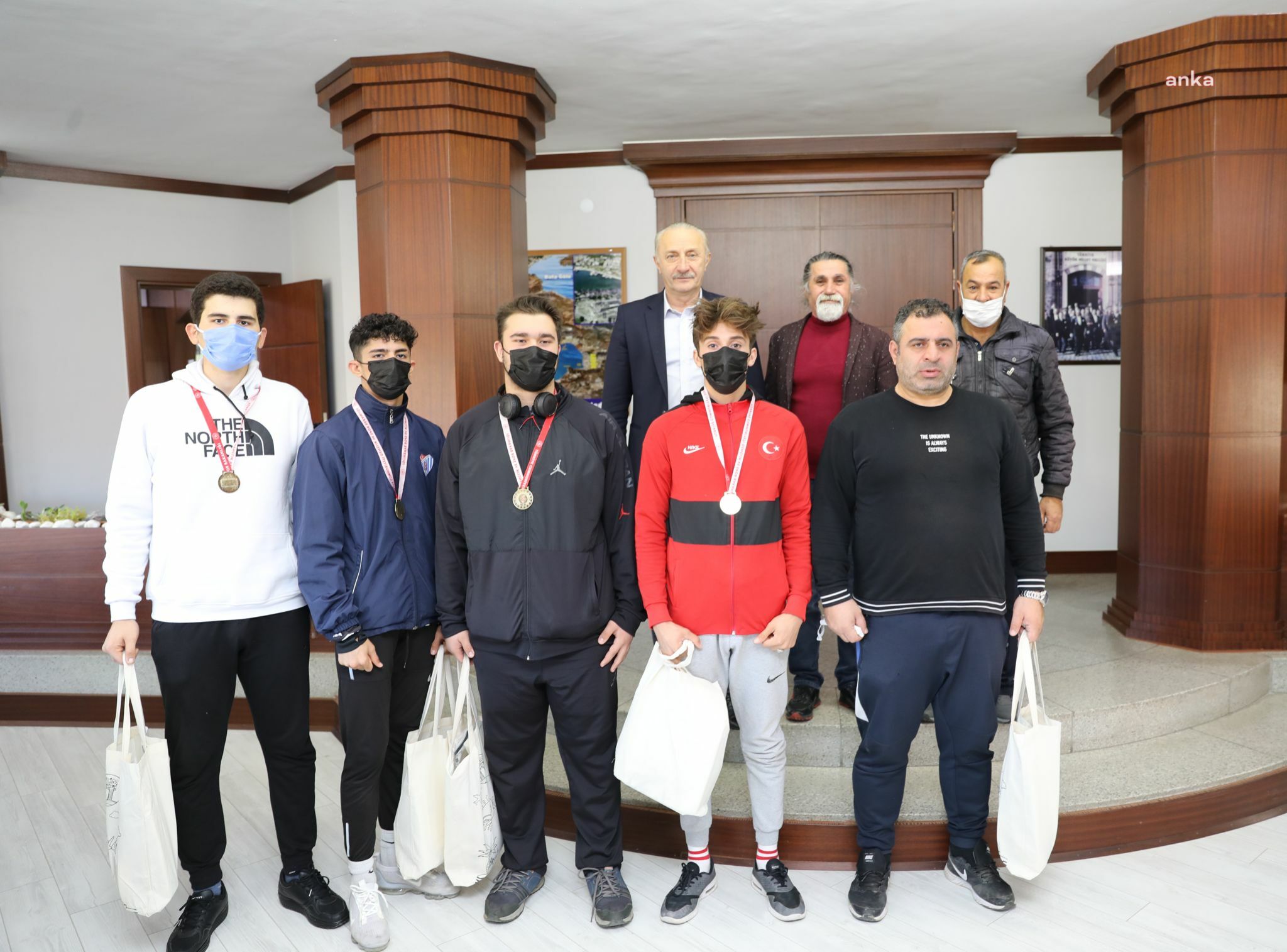 TÜRKİYE ŞAMPİYONASINA KATILACAK DİDİMLİ BOKSÖRLERDEN ATABAY’A ZİYARET