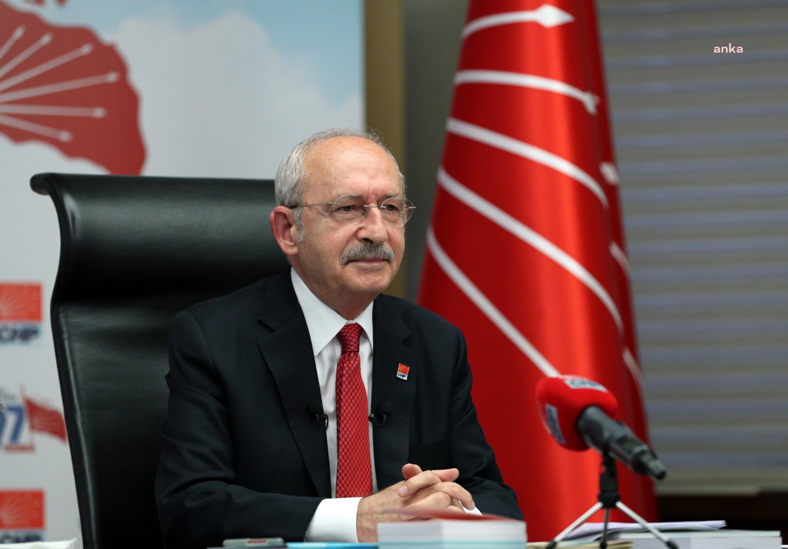 KILIÇDAROĞLU: HAK, HUKUK VE ADALET MÜCADELESİ VEREN HERKESİ SELAMLIYORUM