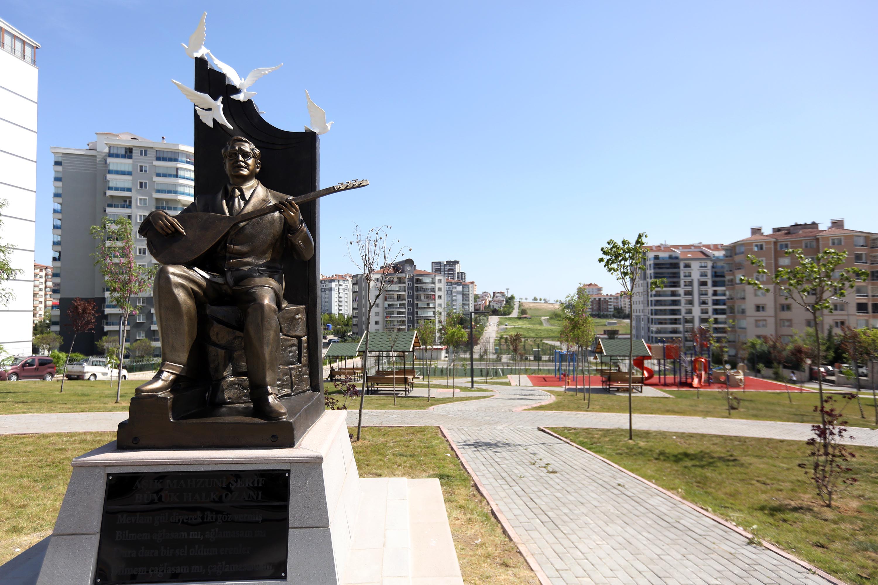 BÜYÜK OZAN AŞIK MAHZUNİ ŞERİF, YENİMAHALLE'DE YAŞAYACAK
