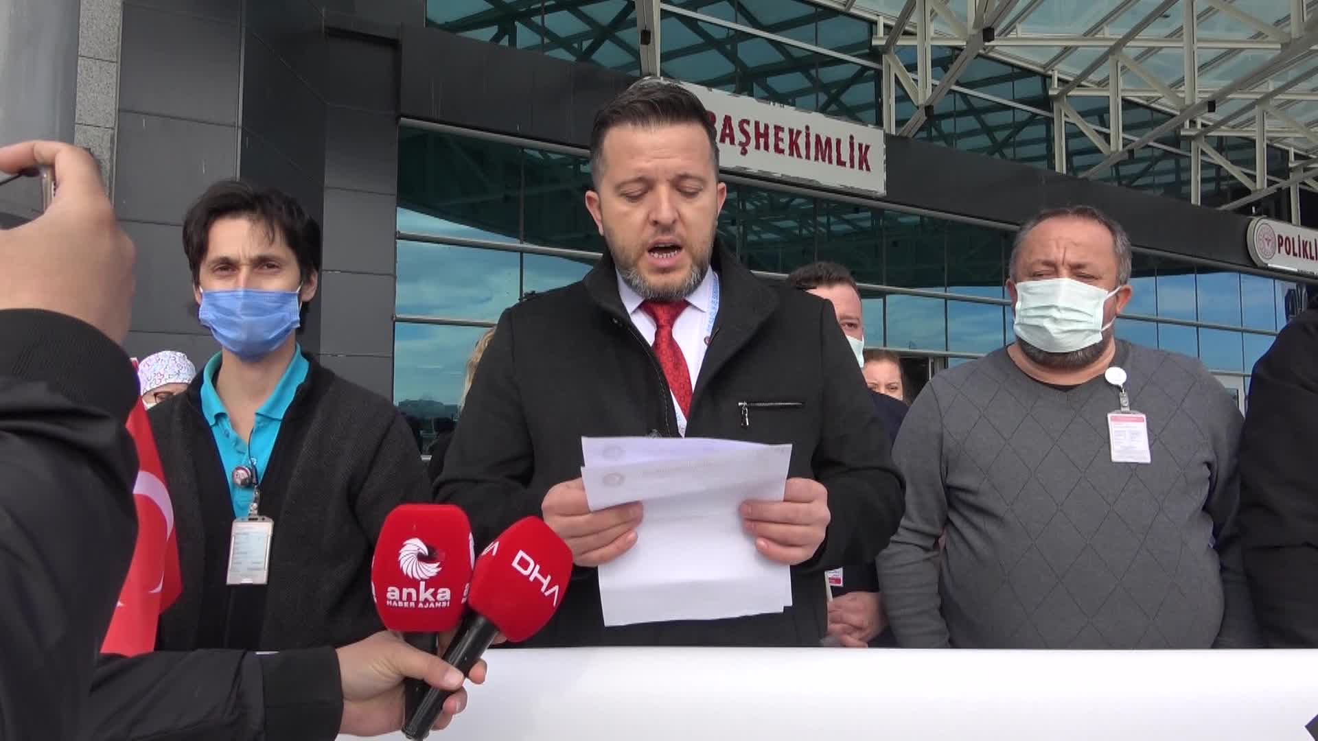 SAĞLIK ÇALIŞANLARI BİLECİK'TE EYLEM YAPTI: “SAĞLIK HİZMETİ NEFES GİBİDİR, KESİLİNCE HİSSEDERSİNİZ”