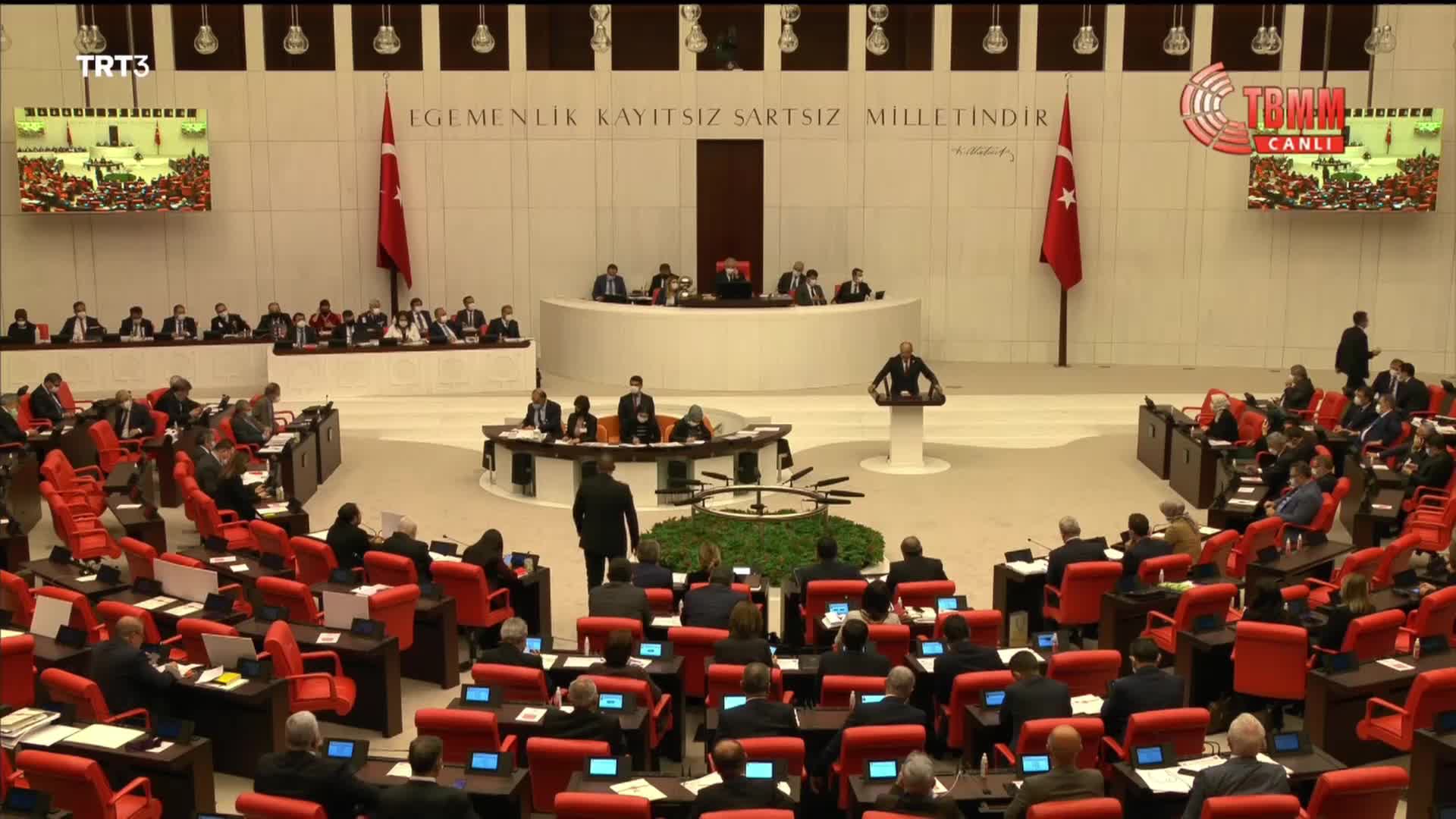 CHP’Lİ AYDOĞAN: ÇOKLU BARO YASASINI YIRTIP ATACAĞIZ
