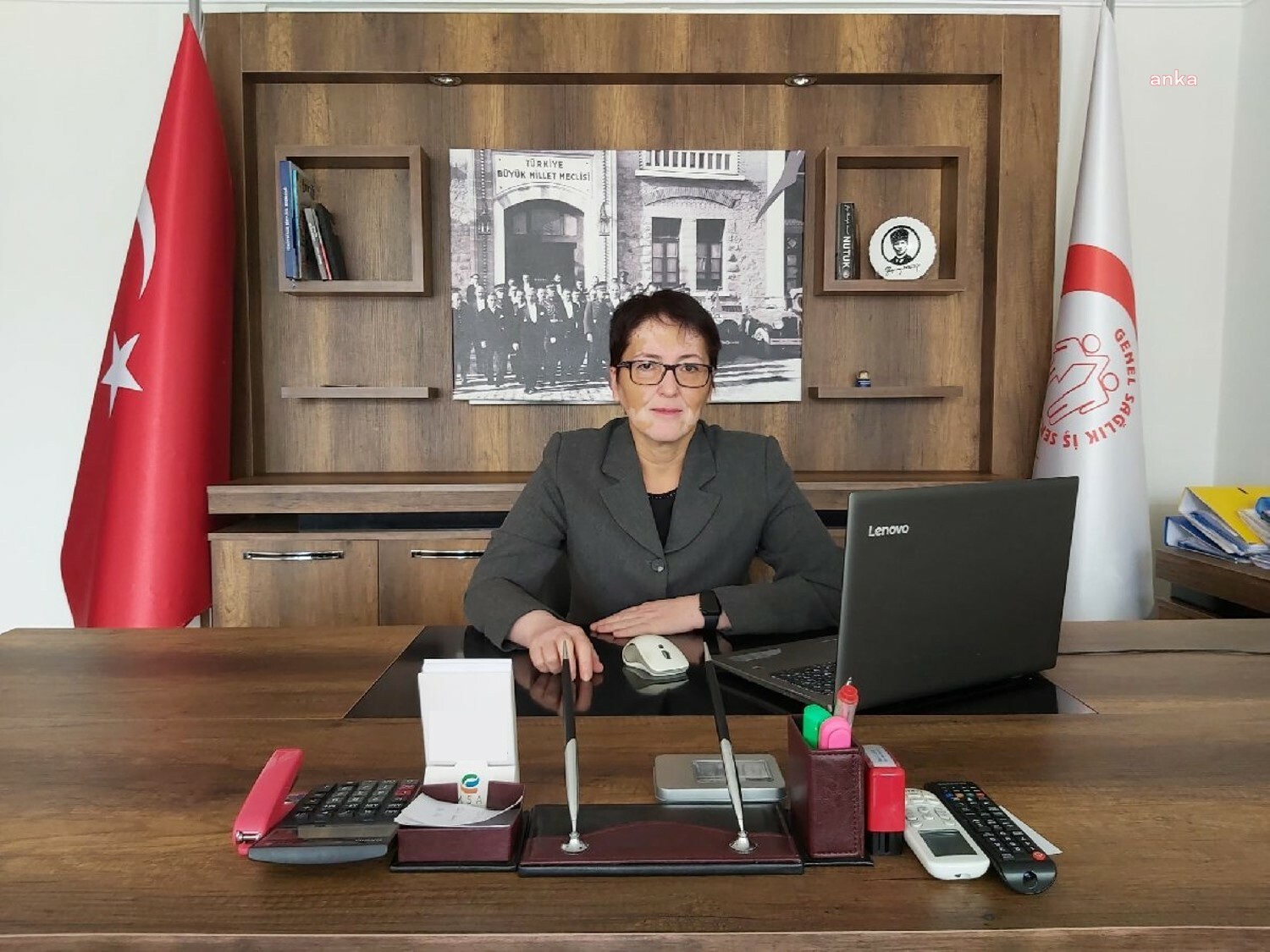 SAĞLIKÇILARDAN, SUNUCULAR HAKAN URAL VE NUR TUĞBA ALGÜL NAMLI HAKKINDA SUÇ DUYURUSU