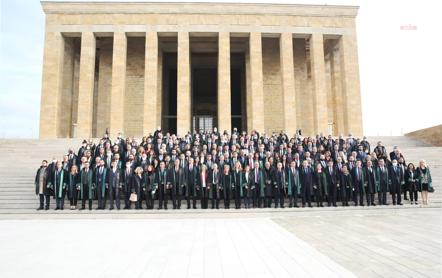 YENİ TÜRKİYE BAROLAR BİRLİĞİ YÖNETİMİ ANITKABİR’DE