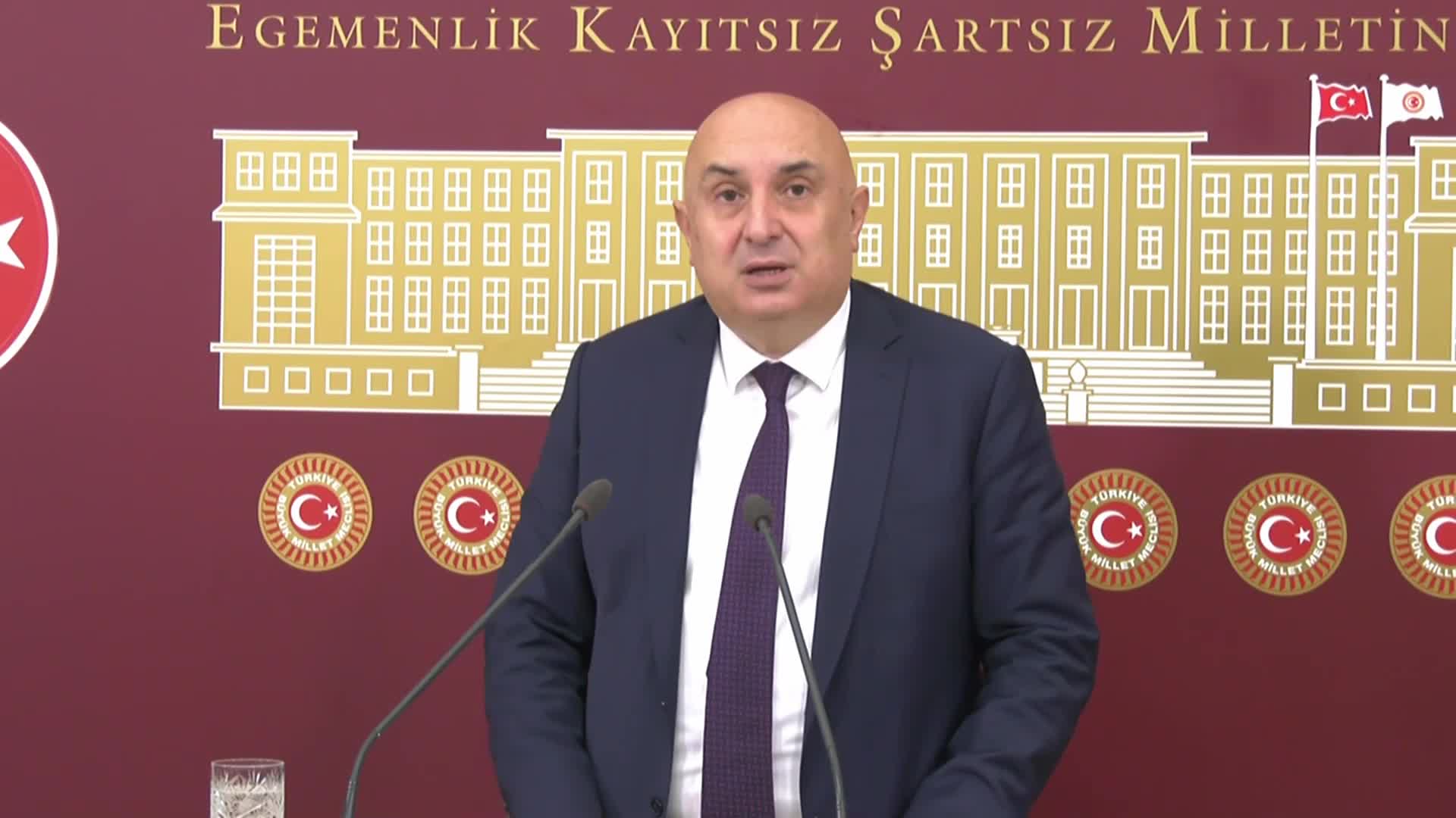 CHP’Lİ ÖZKOÇ’TAN “BARINAMIYORUZ” TEPKİSİ: "İÇİŞLERİ BAKANININ TEK BİR DÜŞMANI VAR, ÜNİVERSİTEDE OKUYAN GENÇLERİMİZ"