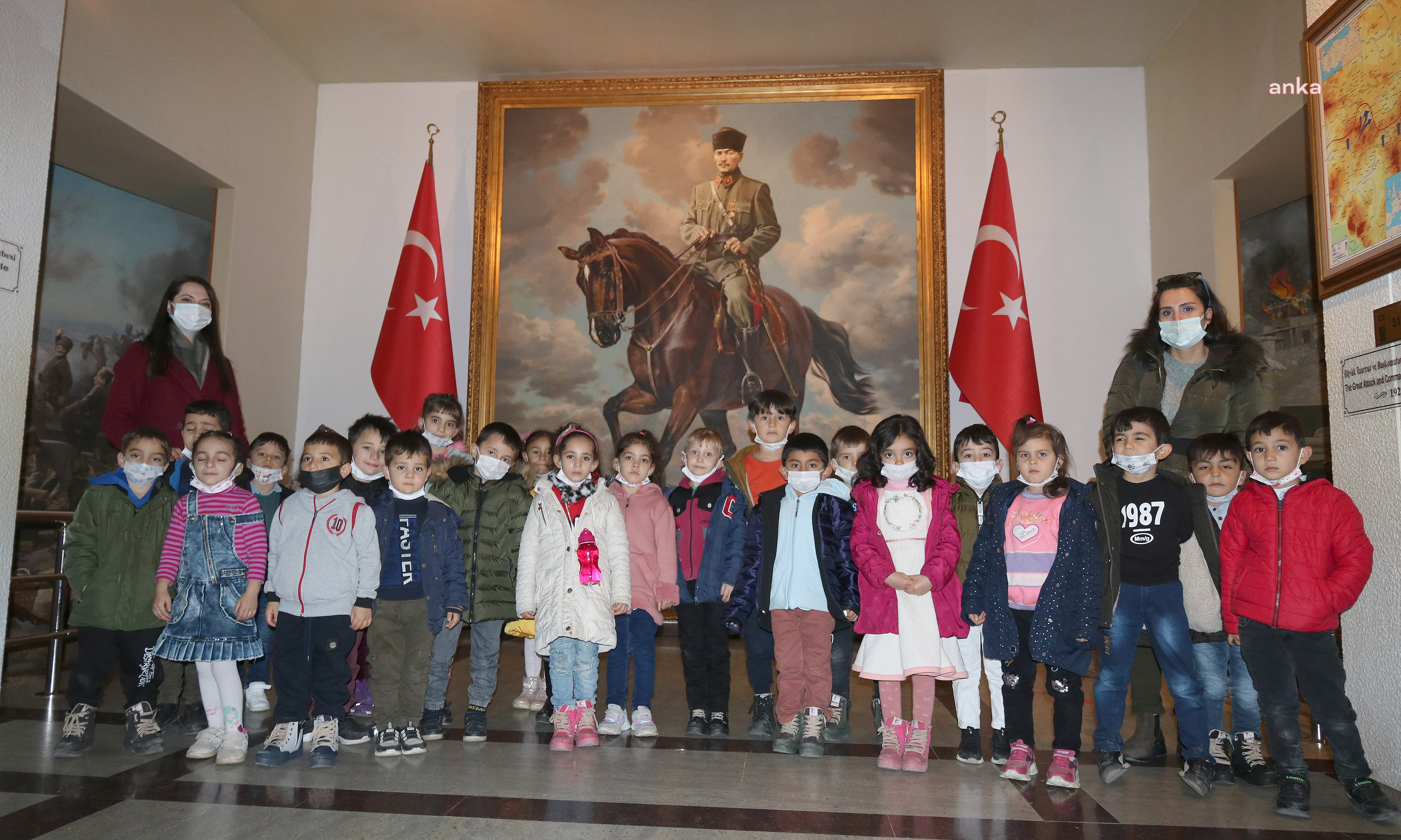 ÇANKAYA BELEDİYESİ ÇOCUKLARI ANITKABİR'E GÖTÜRDÜ