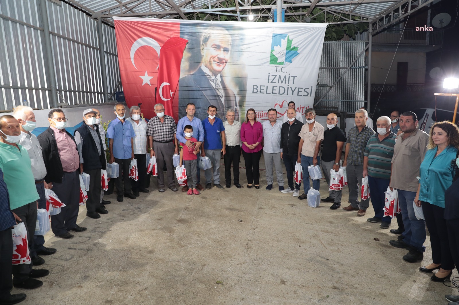 İZMİT BELEDİYESİ ÇİFTÇİYE GÜBRELEME VE İLAÇLAMA EĞİTİMİ VERECEK