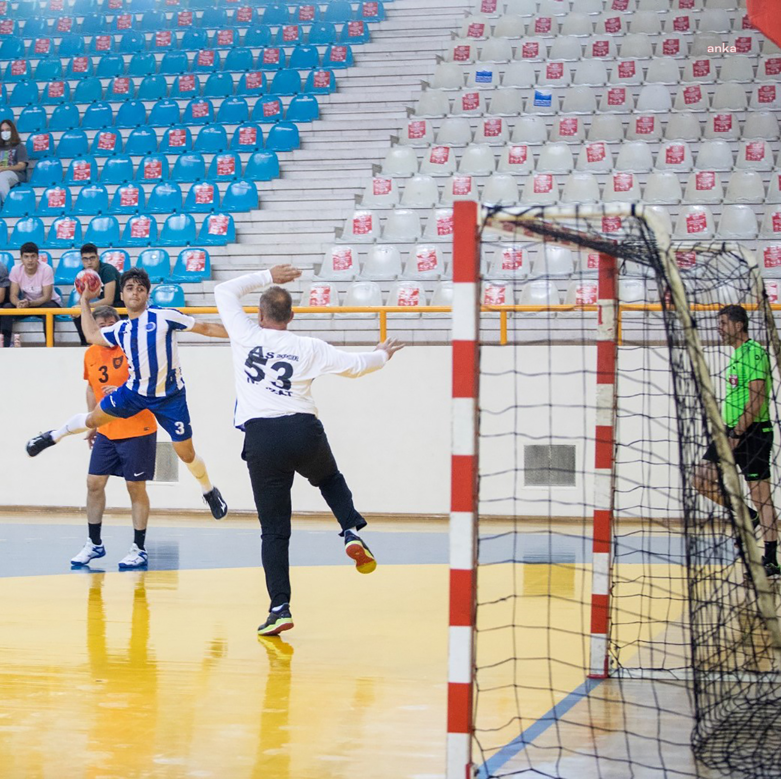 SEYHAN BELEDİYESPOR İKİNCİ YARIDAN UMUTLU