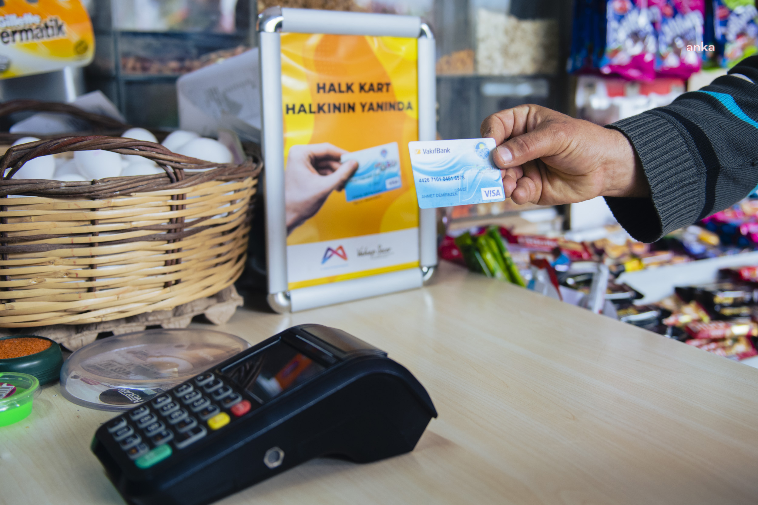 MERSİN BÜYÜKŞEHİR BELEDİYESİ, HALK KART’LA YEREL ESNAFA DESTEK OLUYOR