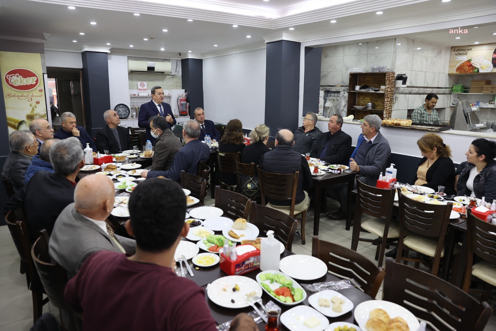KONAK BELEDİYE BAŞKANI BATUR, GÜLTEPE ESNAFINI DİNLEDİ