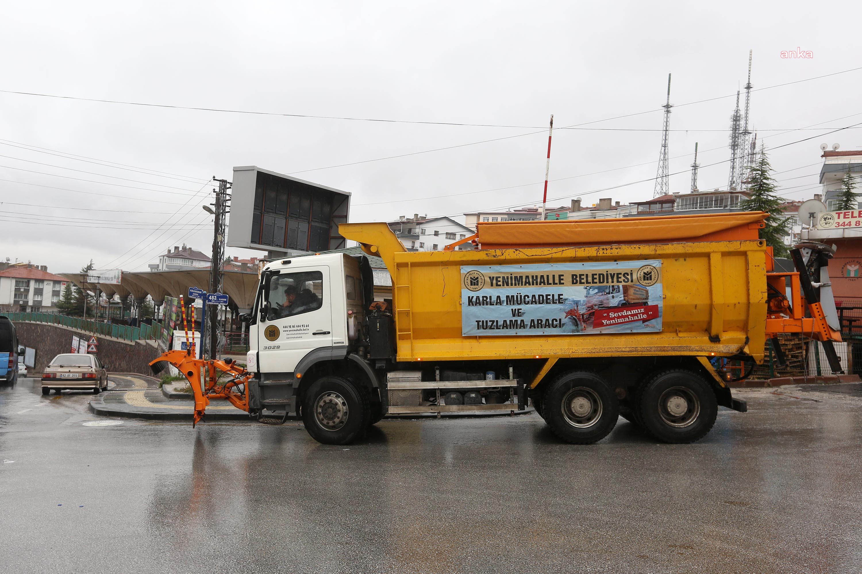 YENİMAHALLE BELEDİYESİ KARLA MÜCADELE İÇİN TEYAKKUZDA