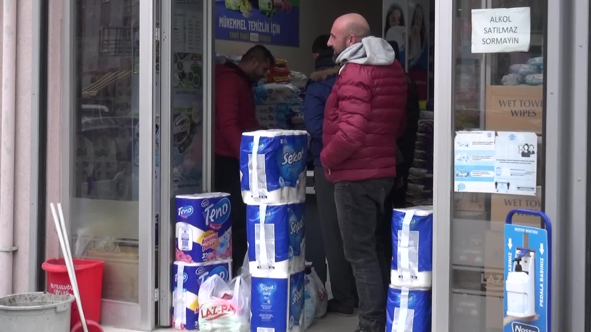 BULGARİSTAN GELENLER EDİRNE’DE EN ÇOK TEMİZLİK MALZEMESİ ALIYOR