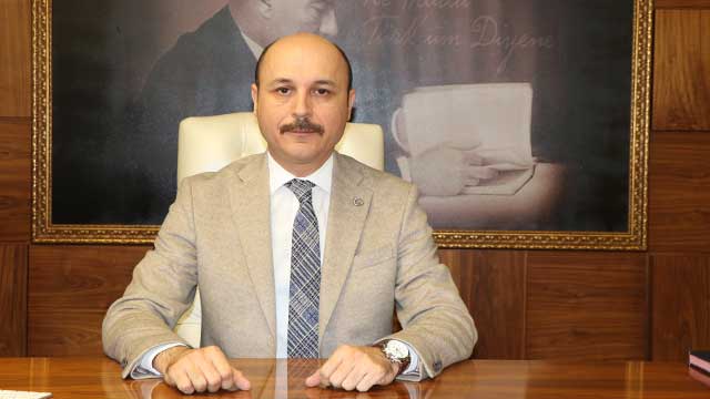 TÜRK EĞİTİM- SEN: REKTÖR ADAYLARI SİYASİLERİN PEŞİNDEN KOŞUYOR