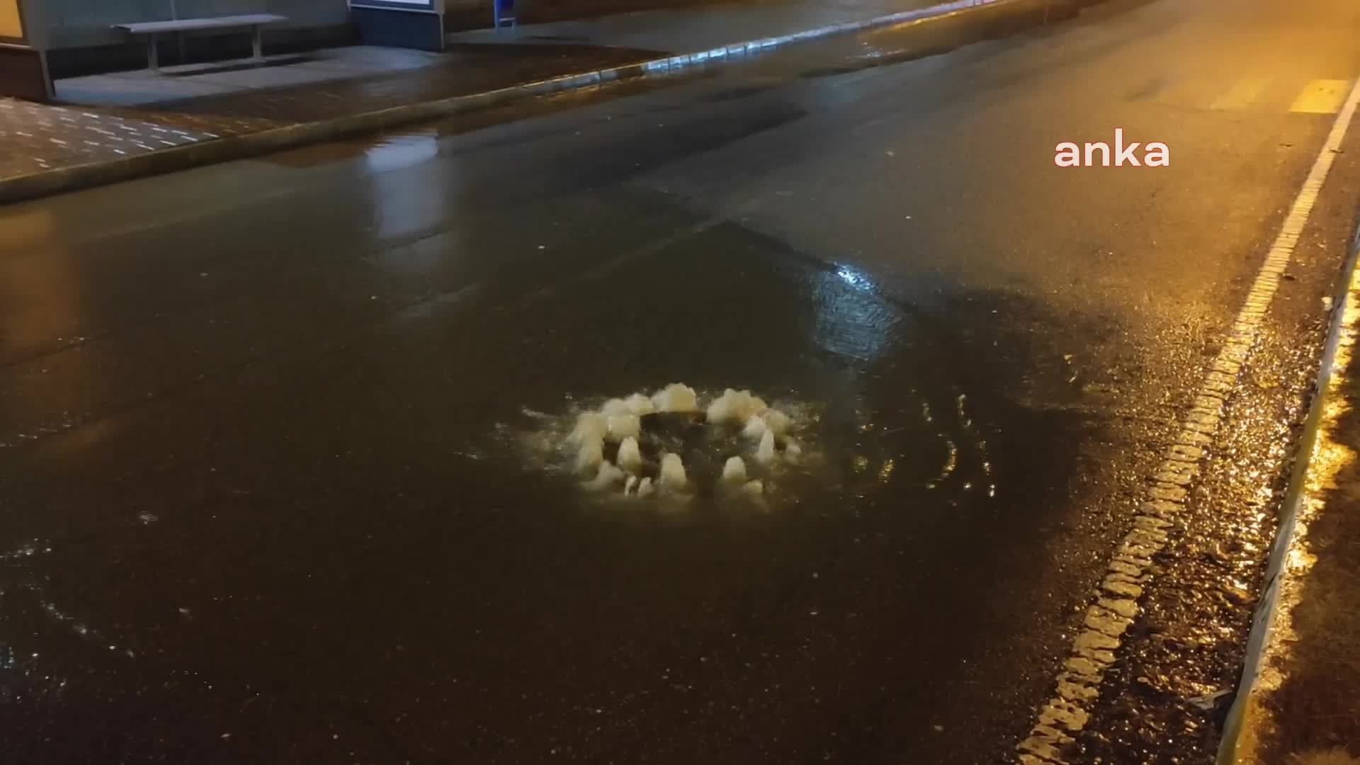 BATMAN'DA ON BEŞ DAKİKA YAĞMUR YAĞDI, YOLLAR GÖLE DÖNDÜ