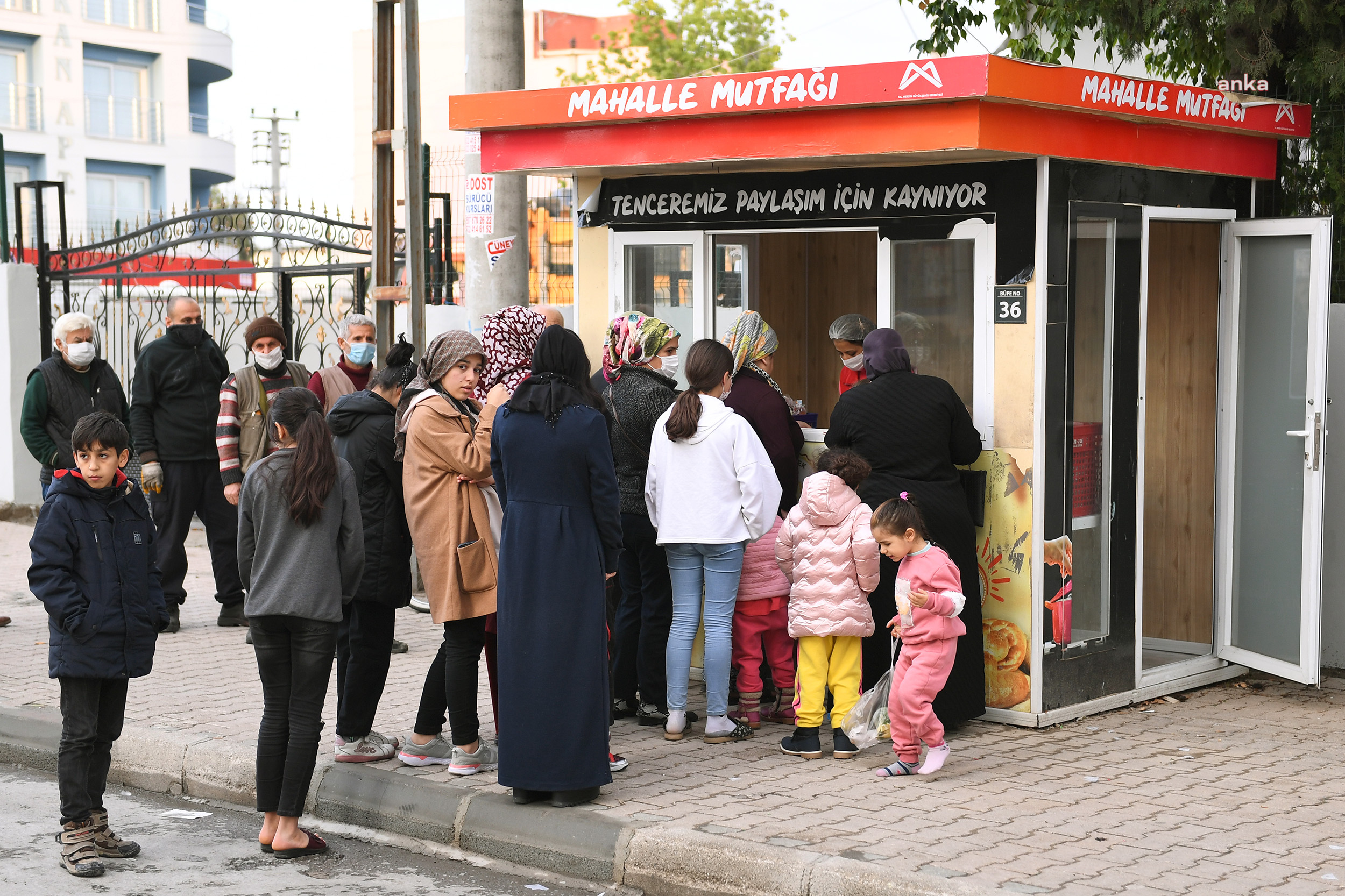 MERSİN BÜYÜKŞEHİR’İN 'MAHALLE MUTFAKLARI' HAFTA SONU DA AÇILDI