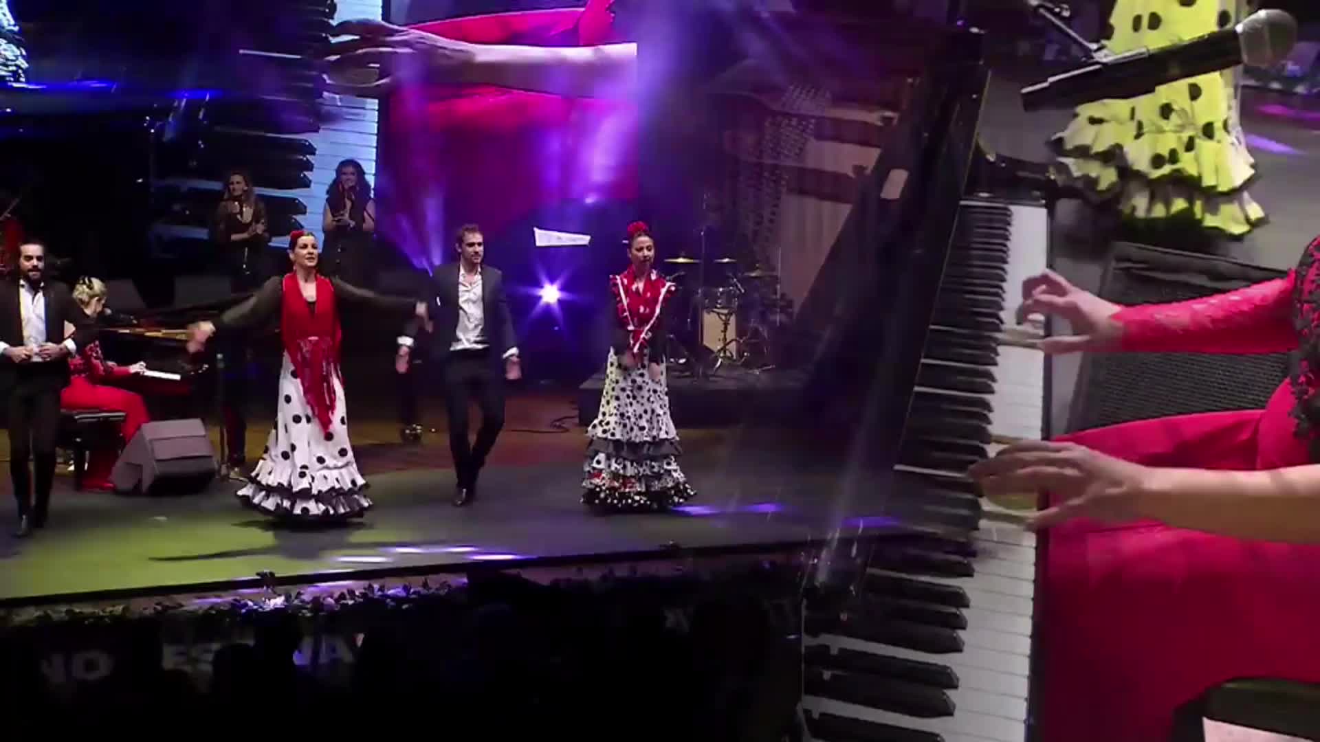 FLAMENKO’NUN YILDIZ İSMİ ANTALYA’DA MÜZİKSEVERLERLE BULUŞTU