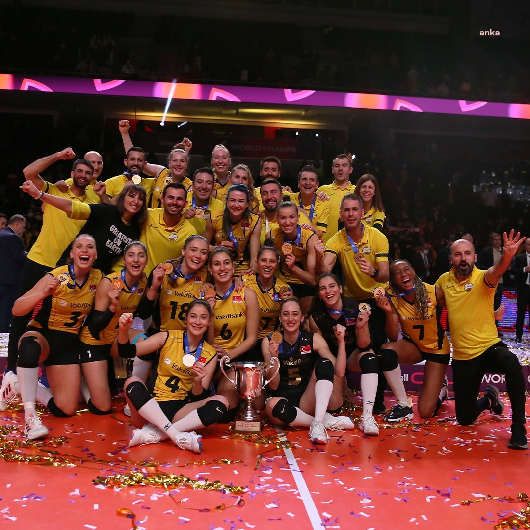 VAKIFBANK KADIN VOLEYBOL TAKIMI 4. KEZ DÜNYA ŞAMPİYONU OLDU
