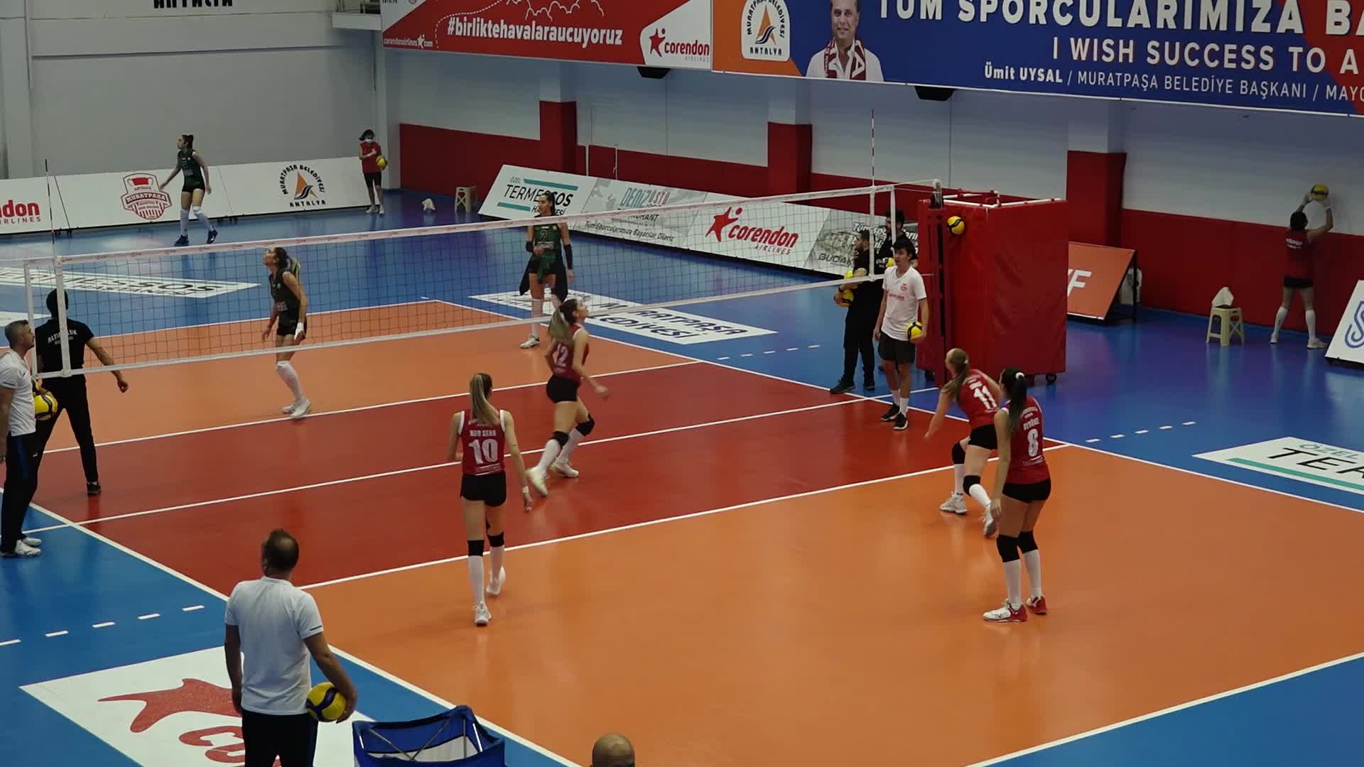 MURATPAŞA’NIN SULTANLARI, İLK YARIYI ZİRVEDE TAMAMLADI