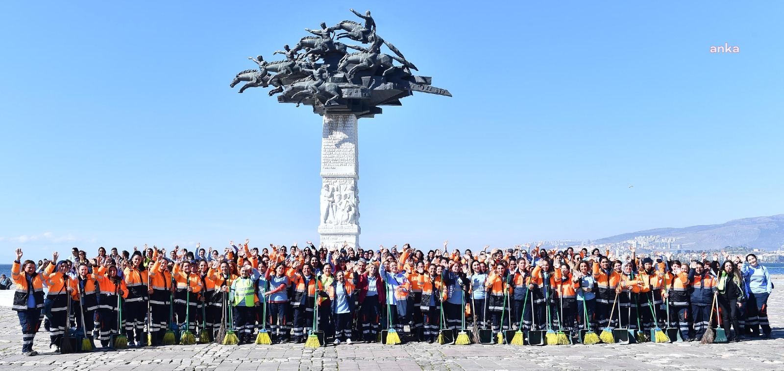 İzmir'de temizlik seferberliği