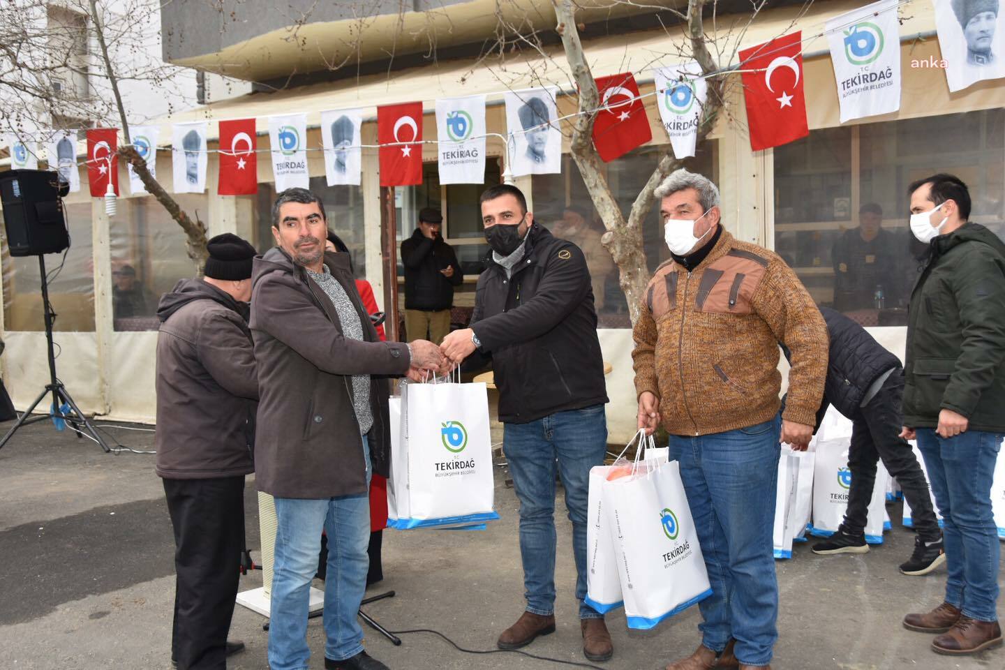TEKİRDAĞ BÜYÜKŞEHİR'DEN BALIKÇILARA MALZEME DESTEĞİ
