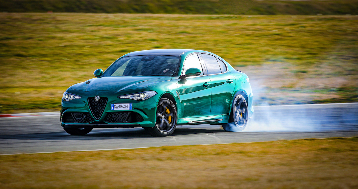 ALFA ROMEO, YENİLENEN GİULİA VE STELVİO QUADRİFOGLİO'YU TANITTI