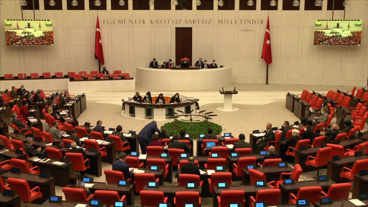 İYİ PARTİLİ USTA: “TÜRKİYE EKONOMİSİ DOLARİZASYONA BAĞLANDI”