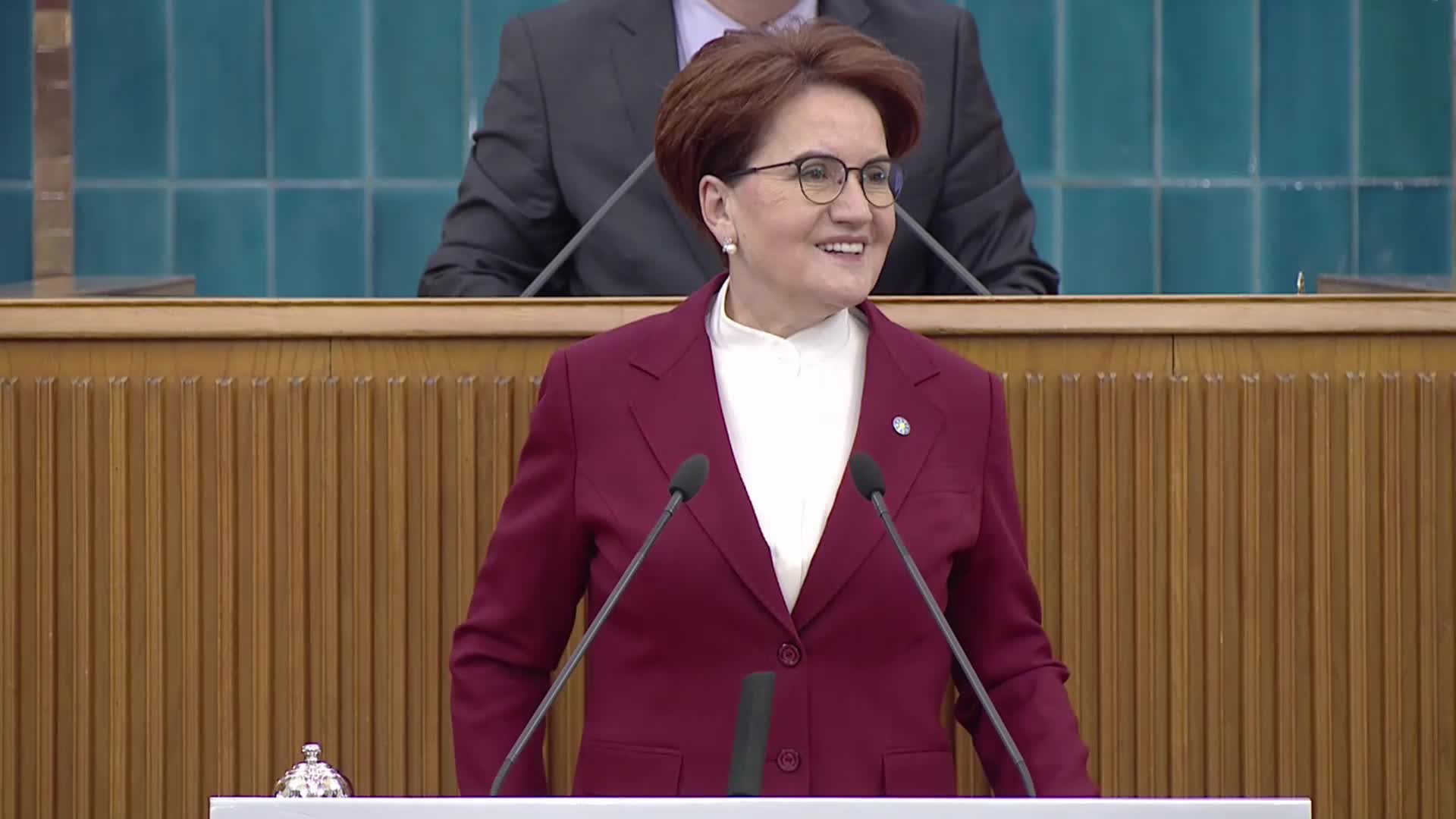 AKŞENER: "ARTIK TEK KURTULUŞ, SANDIKLA GELECEK KURTULUŞ"