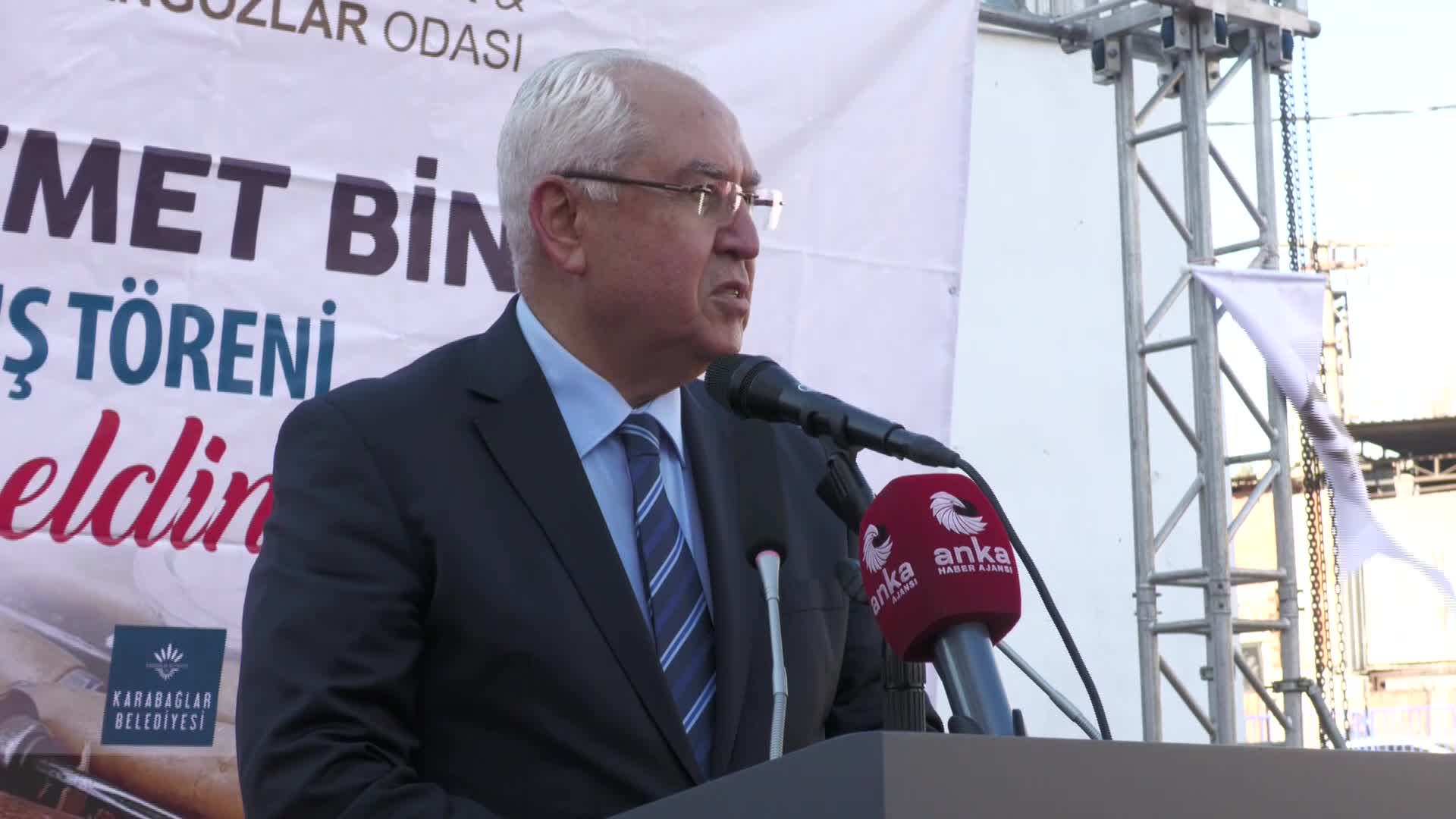 İZMİR'DE MOBİLYA ATILIMI