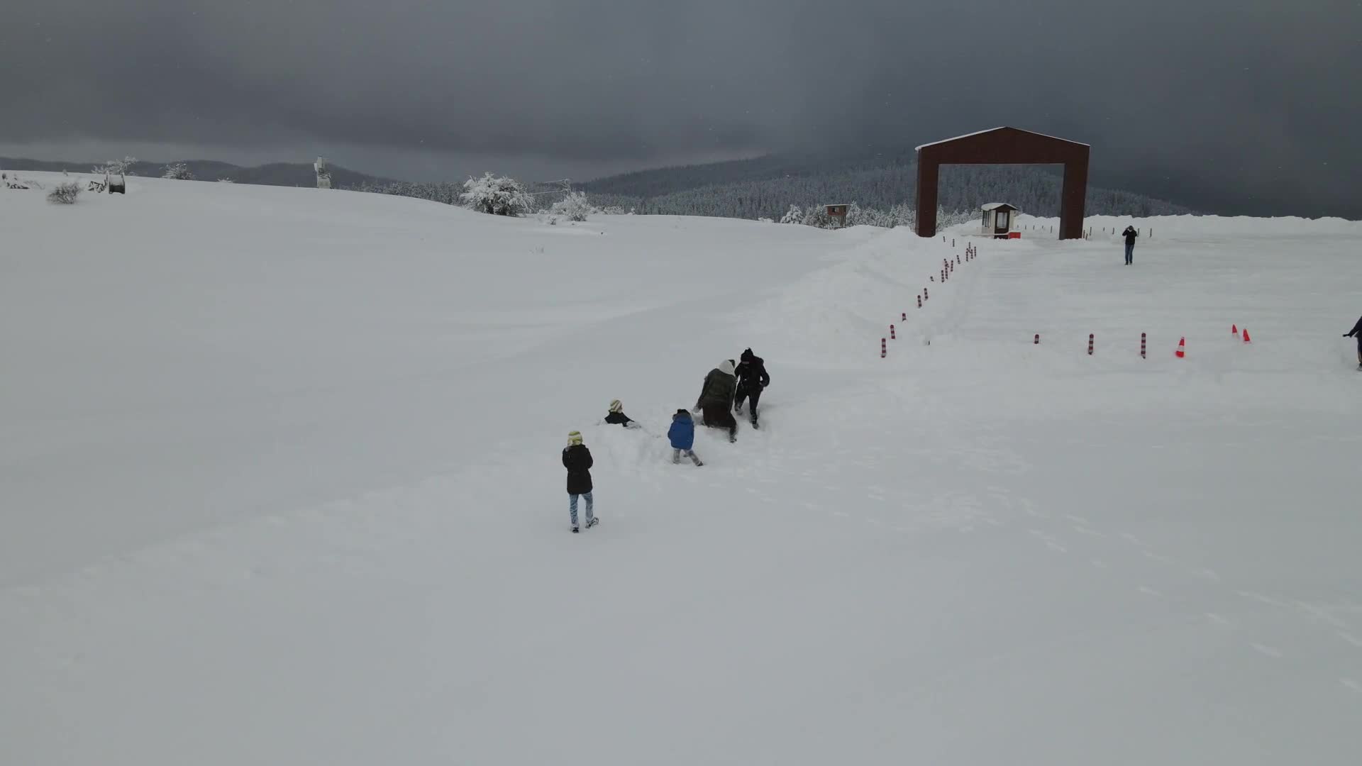 KARABÜK'TEKİ KELTEPE KAYAK MERKEZİ’NDE KAR KALINLIĞI 1 METREYE ULAŞTI