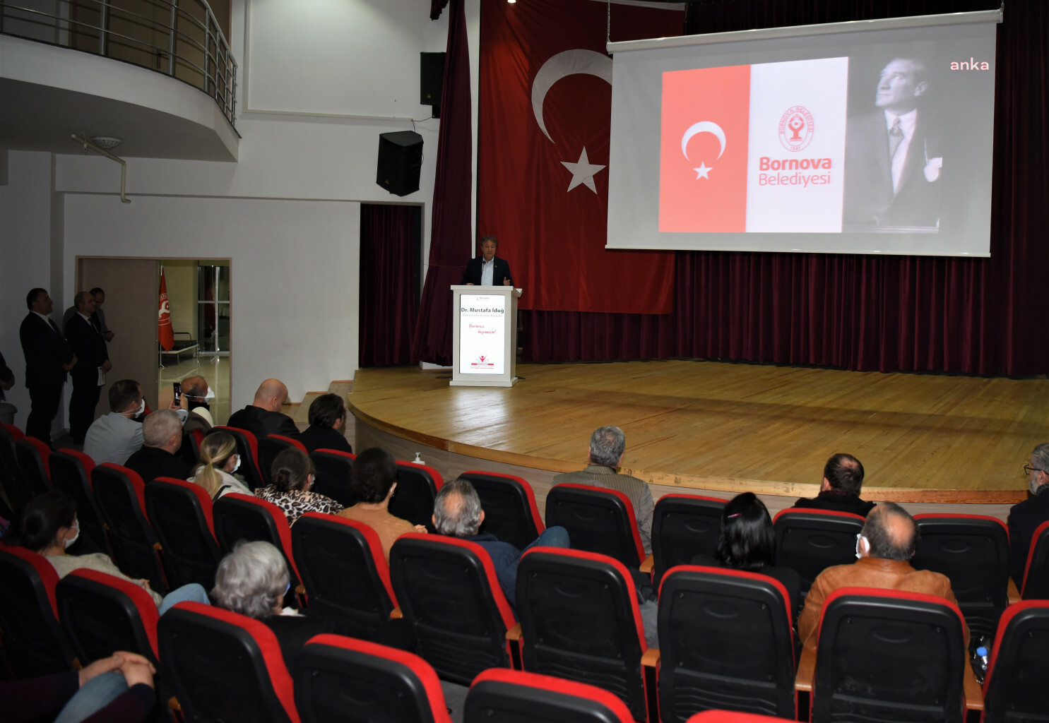 BORNOVA’DA GİRİT GECESİ