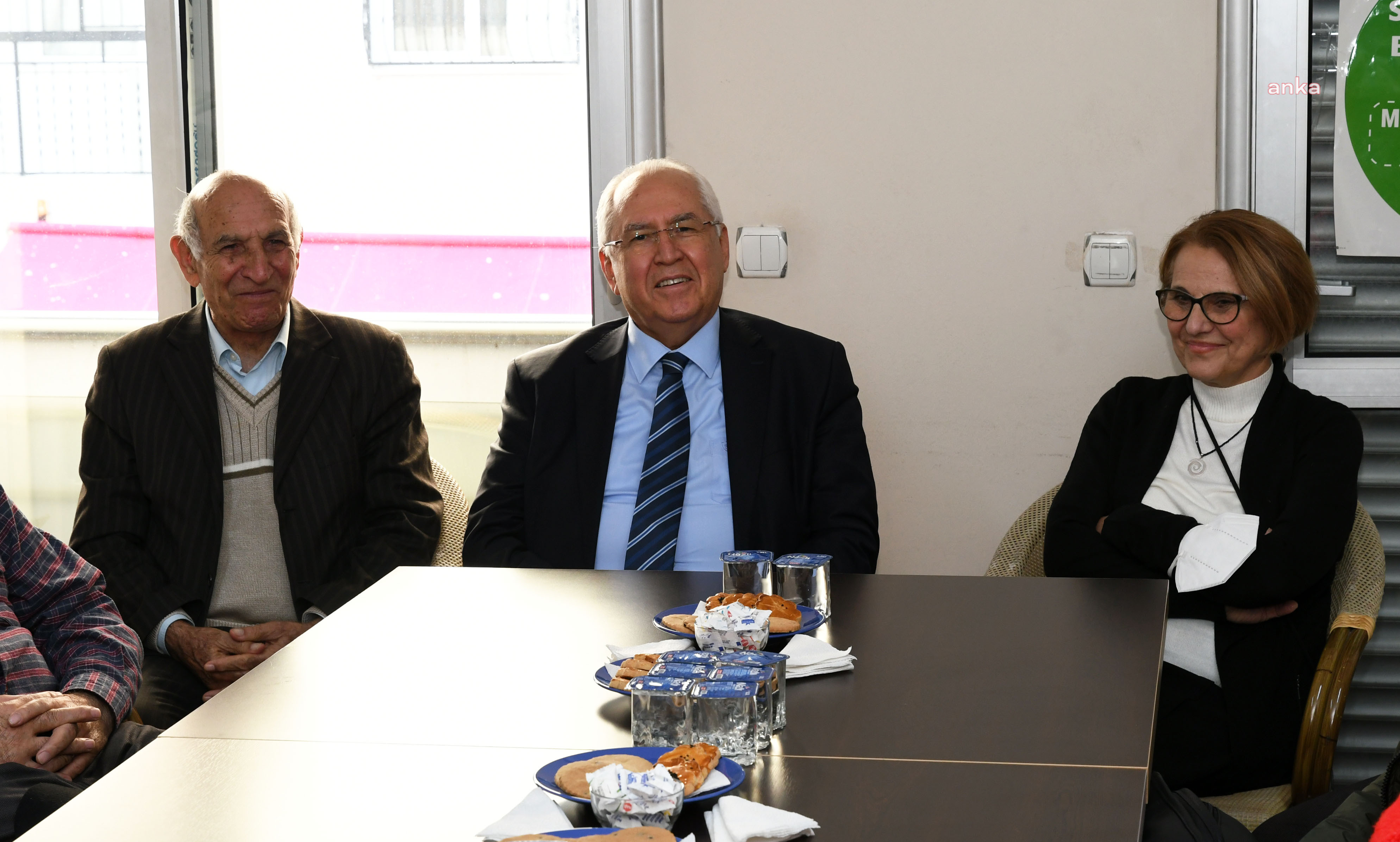 BAŞKAN SELVİTOPU KARABAĞLAR KENT KONSEYİ'Nİ ZİYARET ETTİ