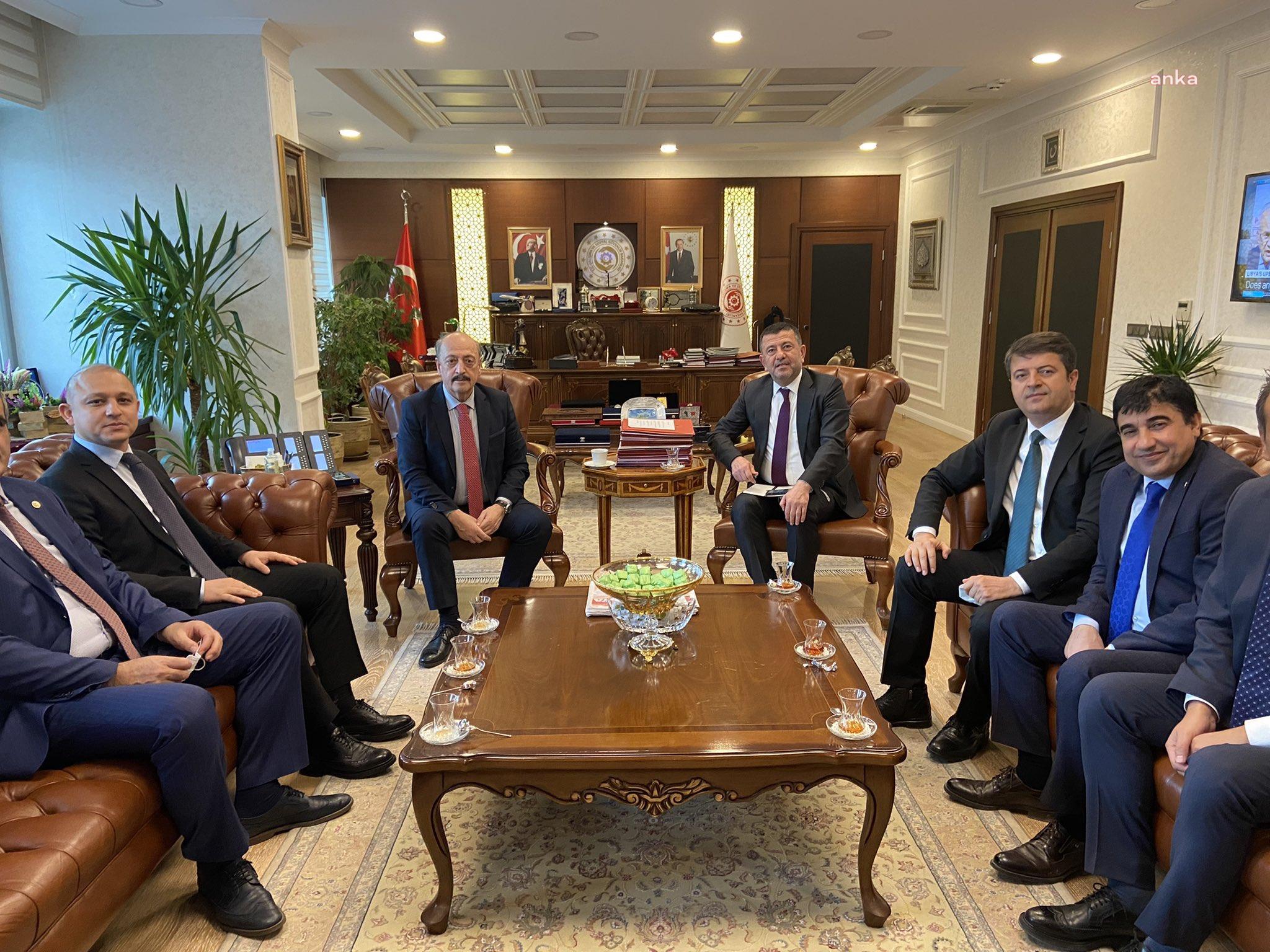 CHP HEYETİ ÇALIŞMA VE SOSYAL GÜVENLİK BAKANI BİLGİN’LE GÖRÜŞTÜ