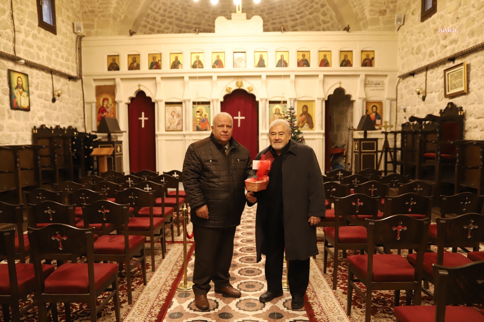 HATAY BÜYÜKŞEHİR'DEN KENTTEKİ HRİSTİYAN TOPLUMA NOEL KUTLAMASI