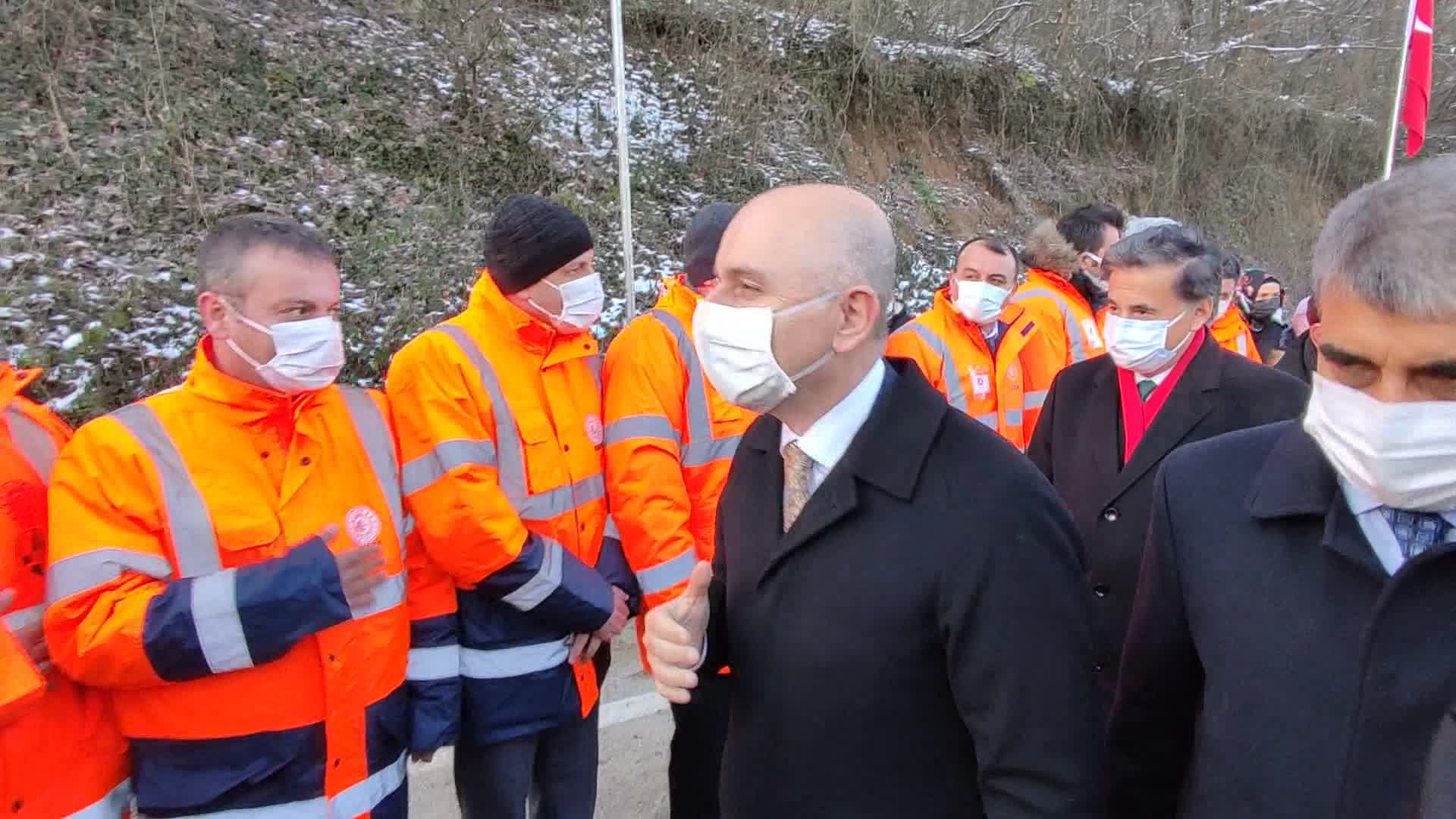 ULAŞTIRMA VE ALTYAPI BAKANI KARAİSMAİLOĞLU: “EMEKLİ VE KAMU ÇALIŞANLARIMIZIN DA MAAŞLARINI ARTTIRACAĞIZ”