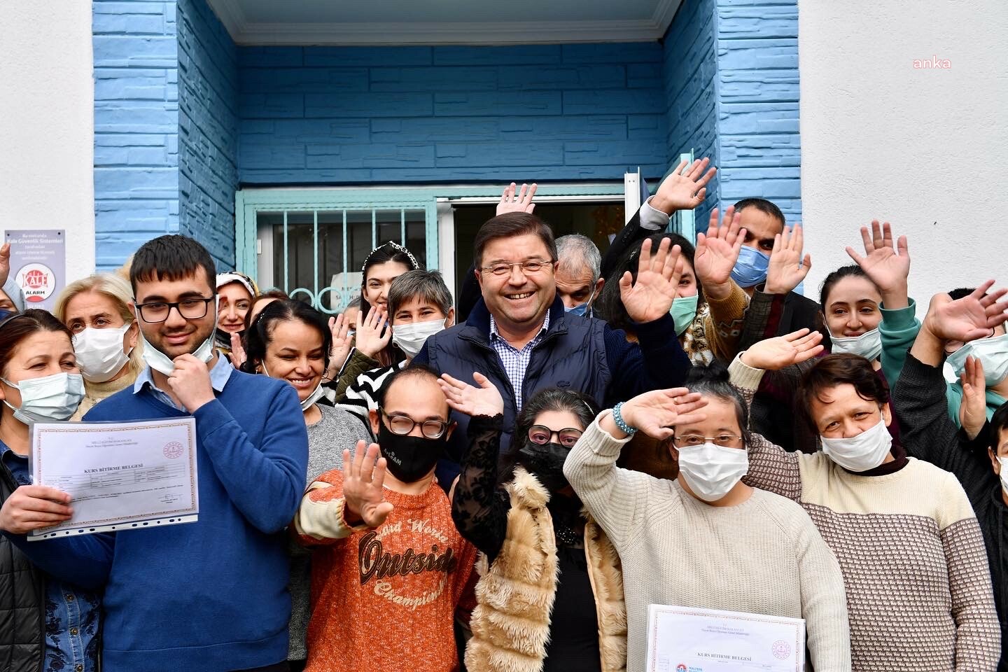 MALTEPE'DE ÜRETEN ENGELLİLER YILBAŞINI ERKEN KARŞILADI