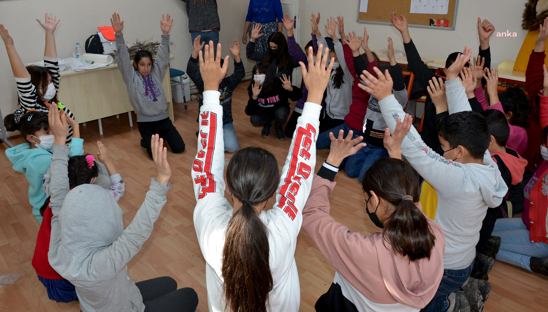 TEPEBAŞI'NDA ÇOCUKLARA MASAL CANLANDIRMA ATÖLYESİ