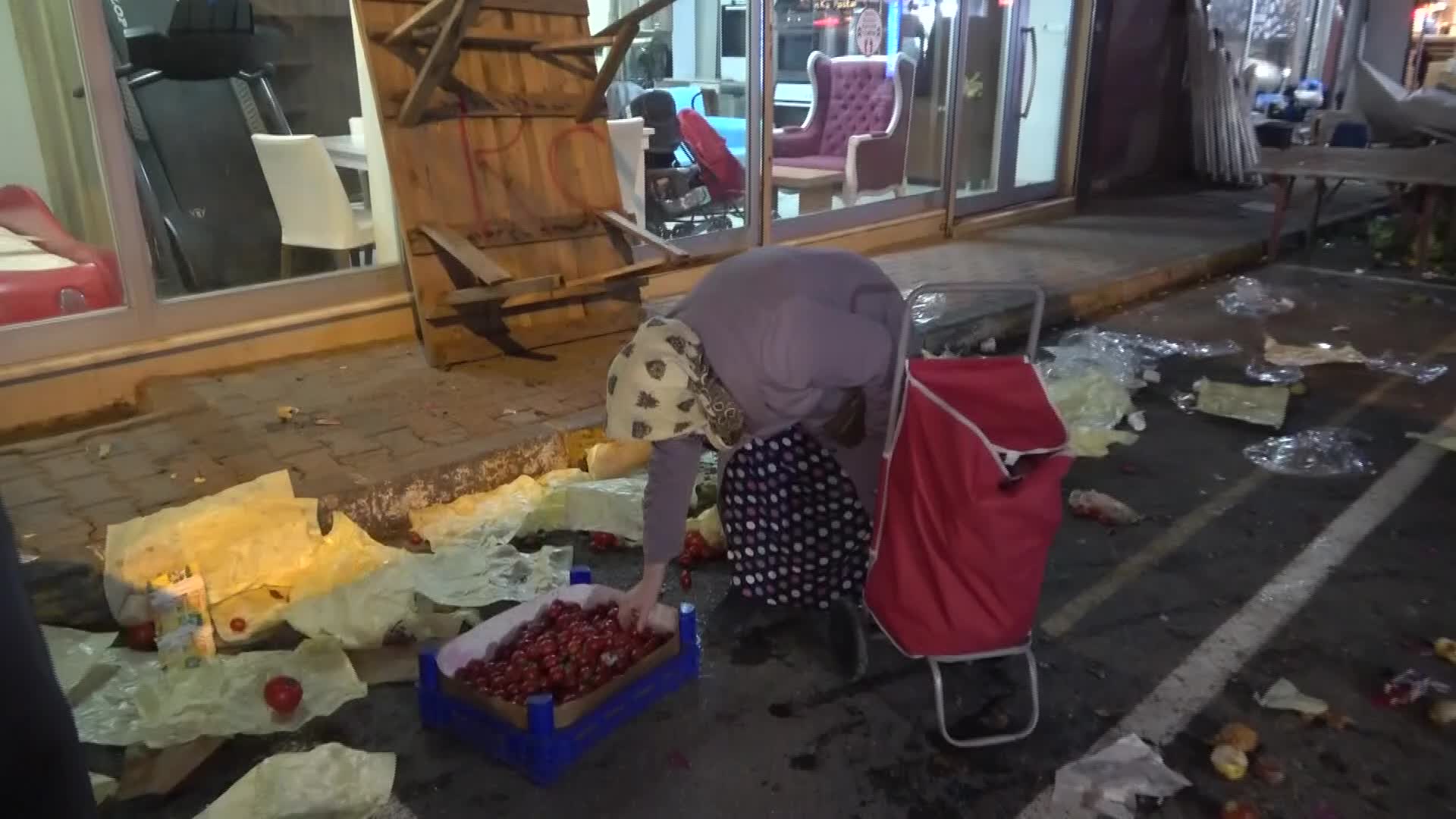 YÜKSEK FİYATLAR KARŞISINDA VATANDAŞ ÇAREYİ PAZAR ATIKLARINDA BULUYOR: "PARAM YOK, ALAMIYORUM, YERDEN TOPLUYORUM. NE YAPAYIM"