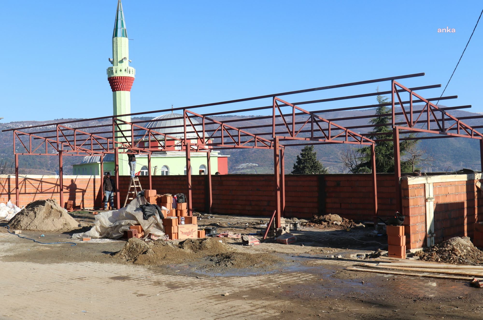 TURGUTLU BELEDİYESİ'NDEN ÖREN MAHALLESİ'NE YENİ KİRAZ ALIM YERİ